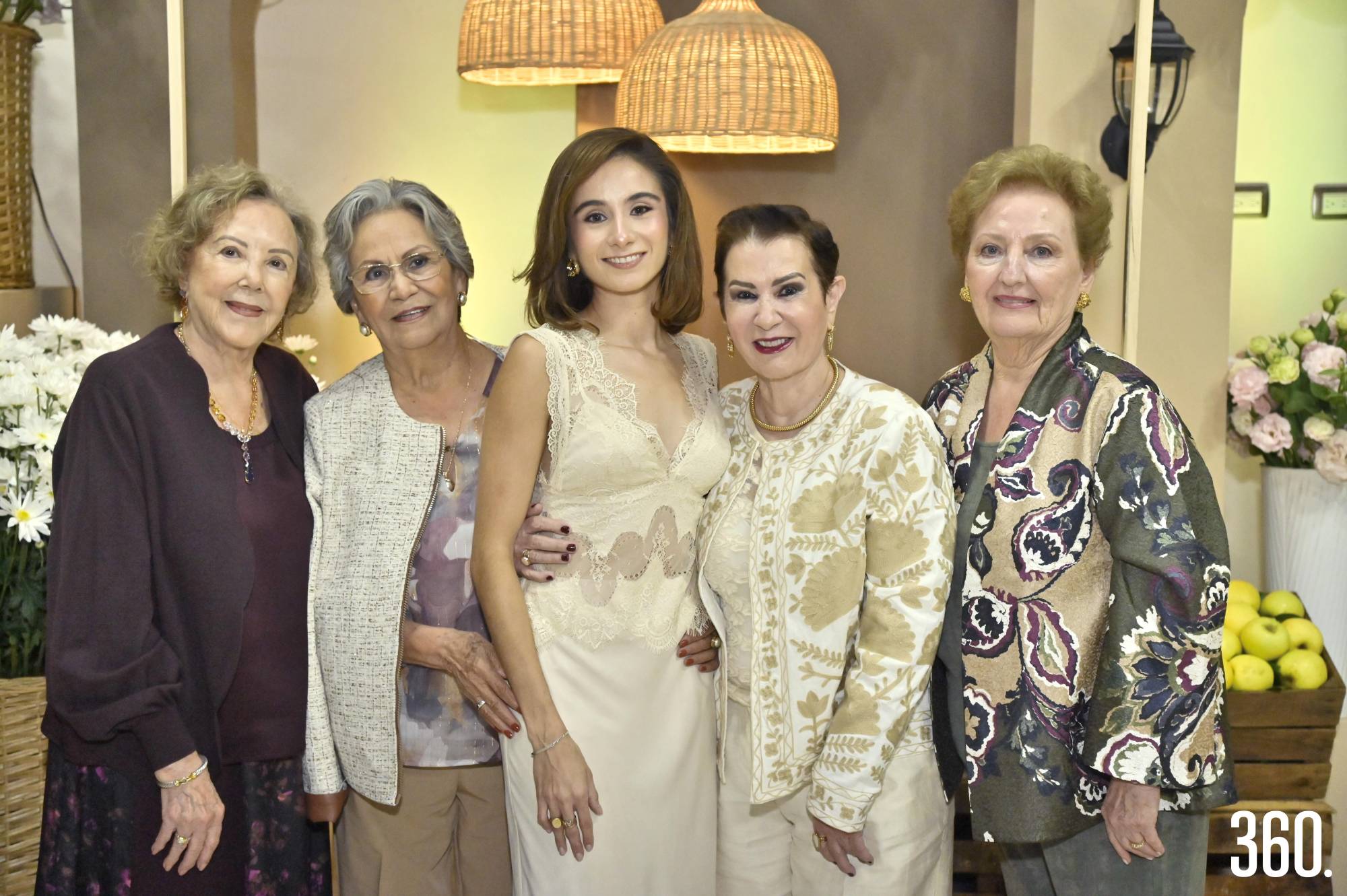 $!Lupitina Valdés, Ofelia de Uribe, Pau Padilla, Chela Valdés y Martha Torres.
