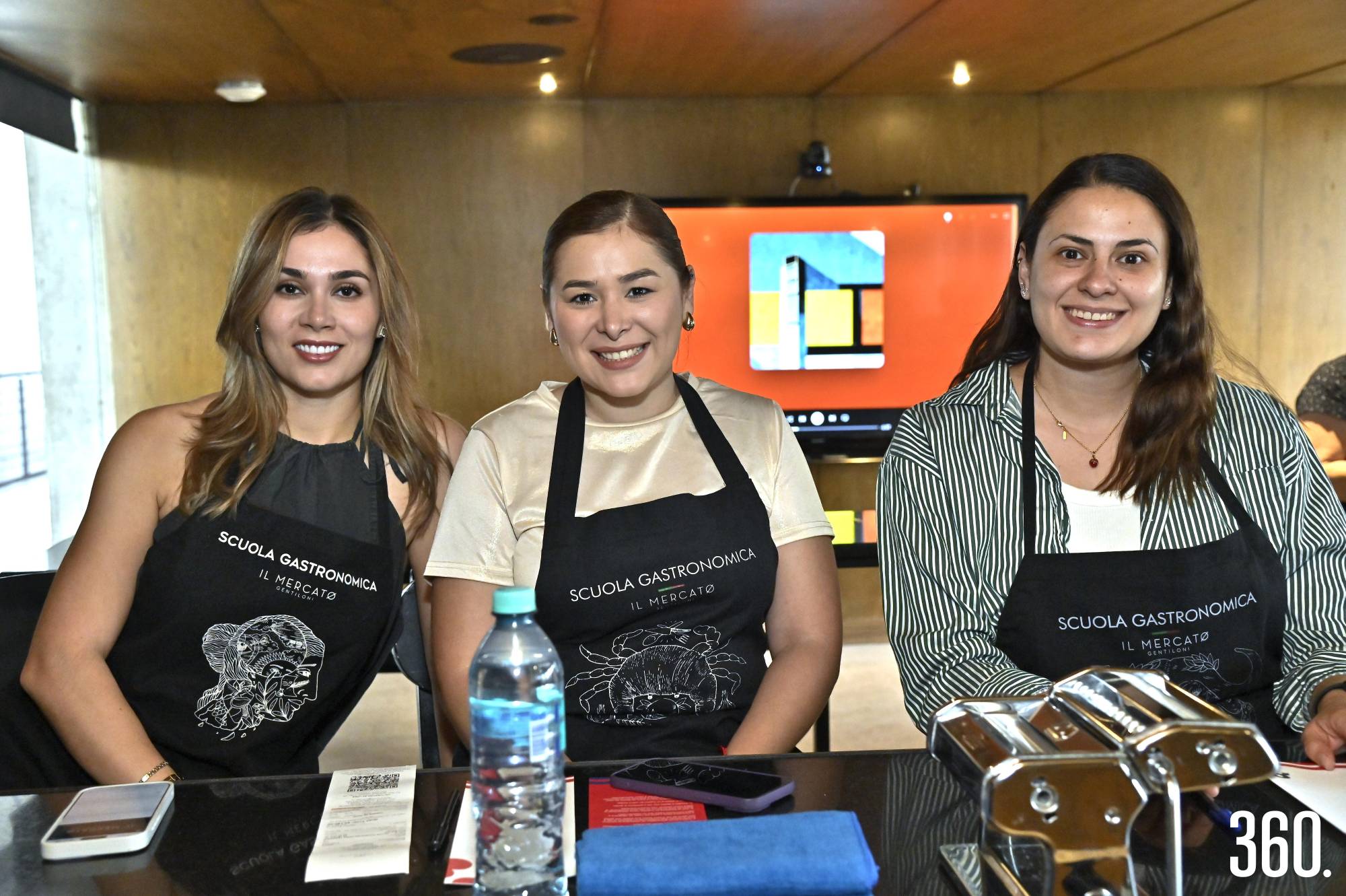 $!Analú Marín, Paloma Valdés y Gabriela Narro.