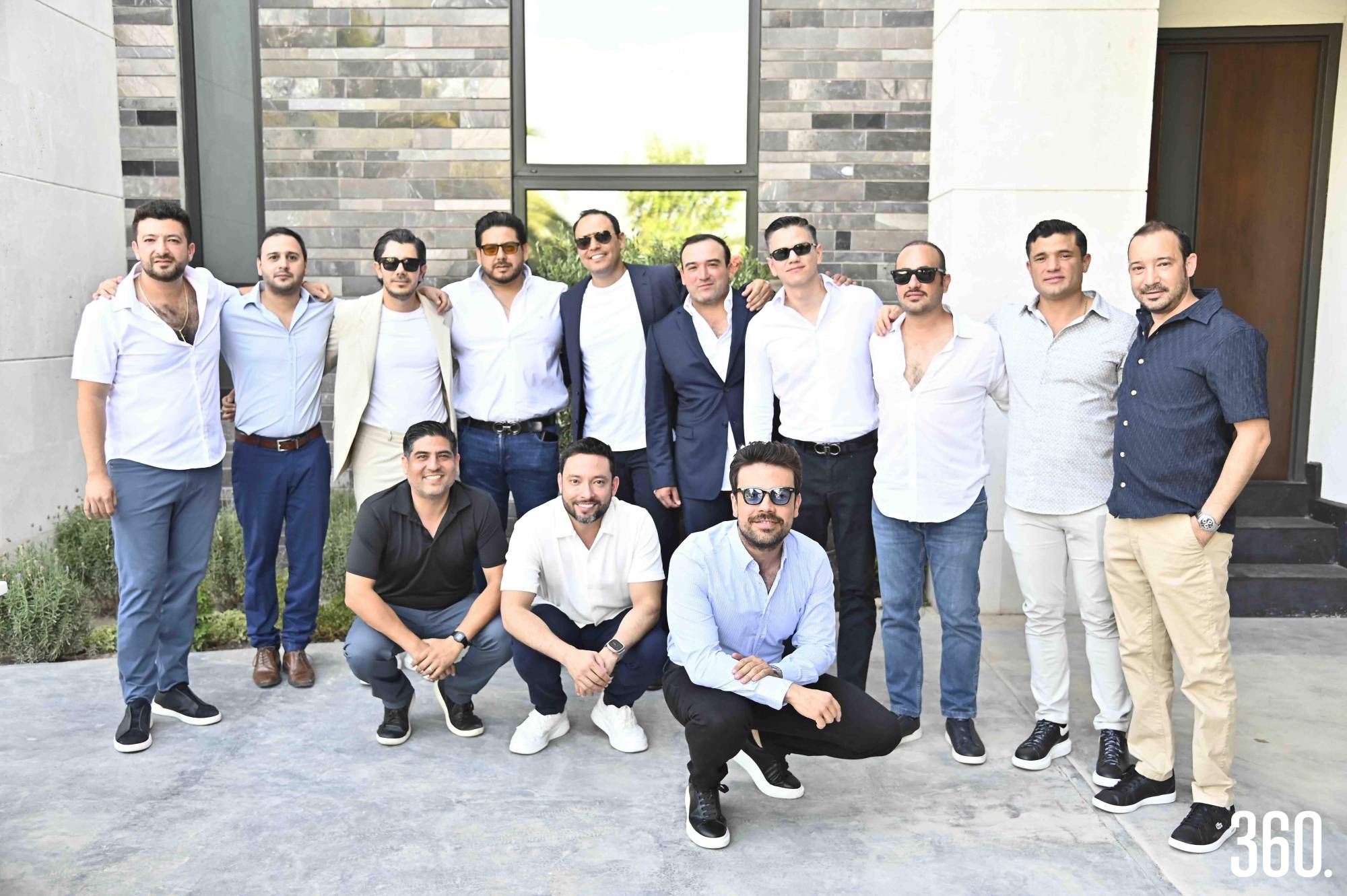 $!Gilberto Martínez con sus amigos.