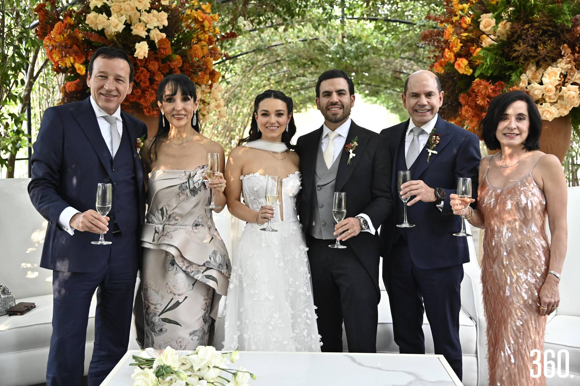 $!Ana Paula y Juan Pablo con sus padres Caty Ramírez y César Cárdenas, Nany Ornelas y Juan Carlos Noble.