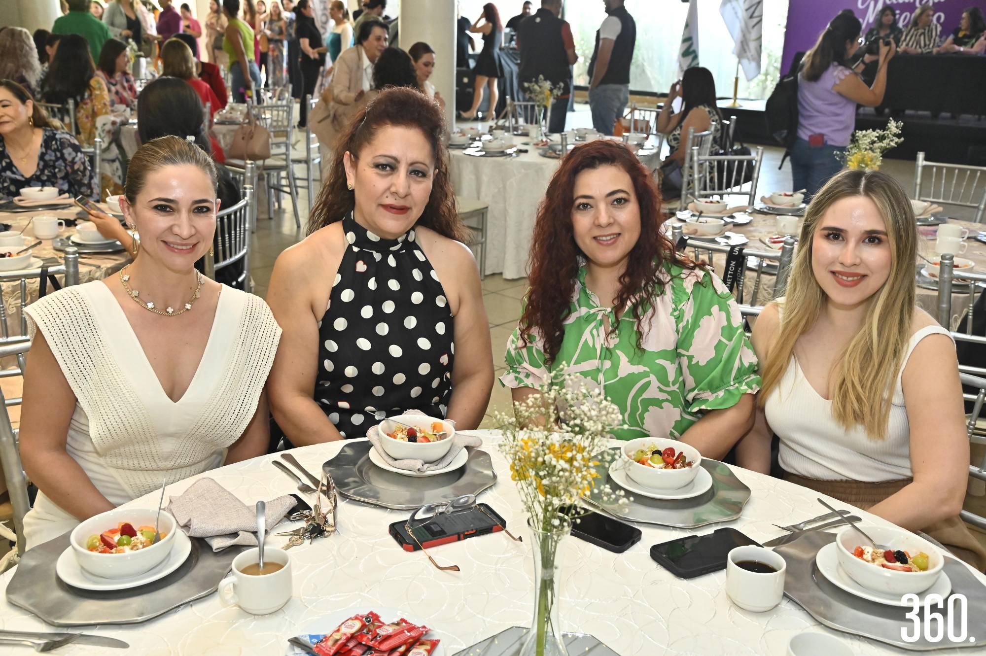 $!Ana María de la Peña, Lorena Reyes, Mariana Rábago y Alejandra Flores.