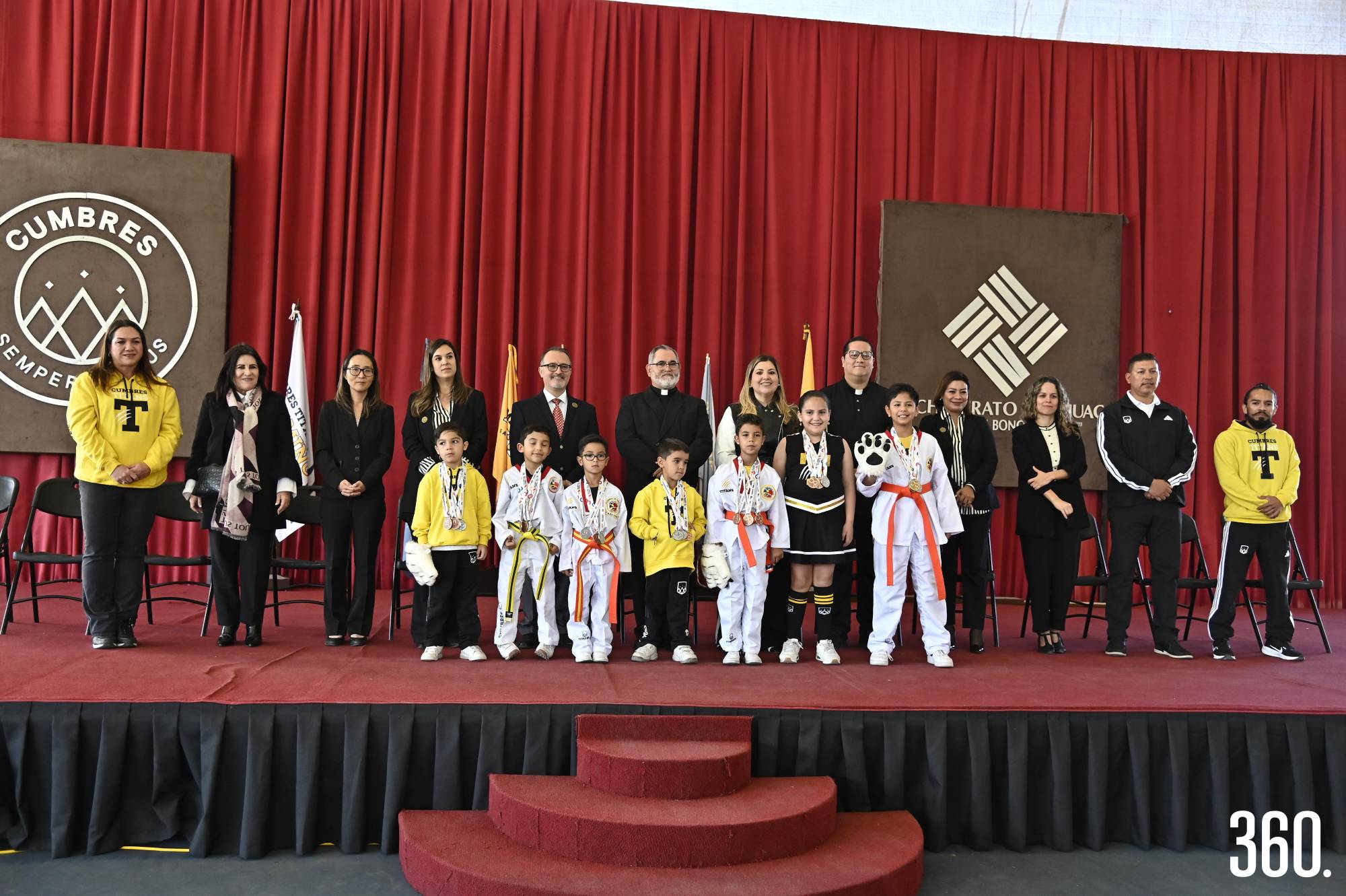 $!Equipo de taekwondo.