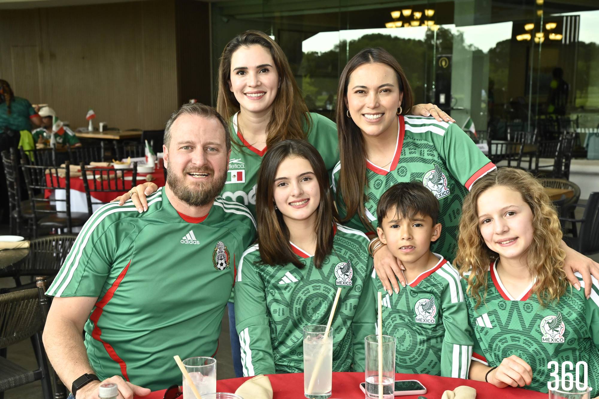 $!Elsa Ruiz, Adriana González, Juan José y Elsa María López, Jorge Garza y Mariel López.