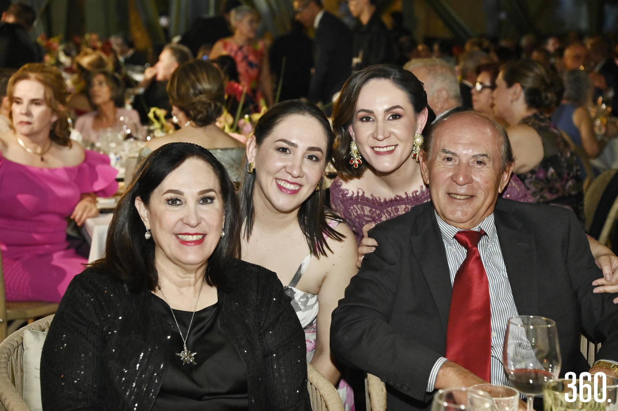$!Martha Gutiérrez, Daniela, Brenda y Samuel Hernández.
