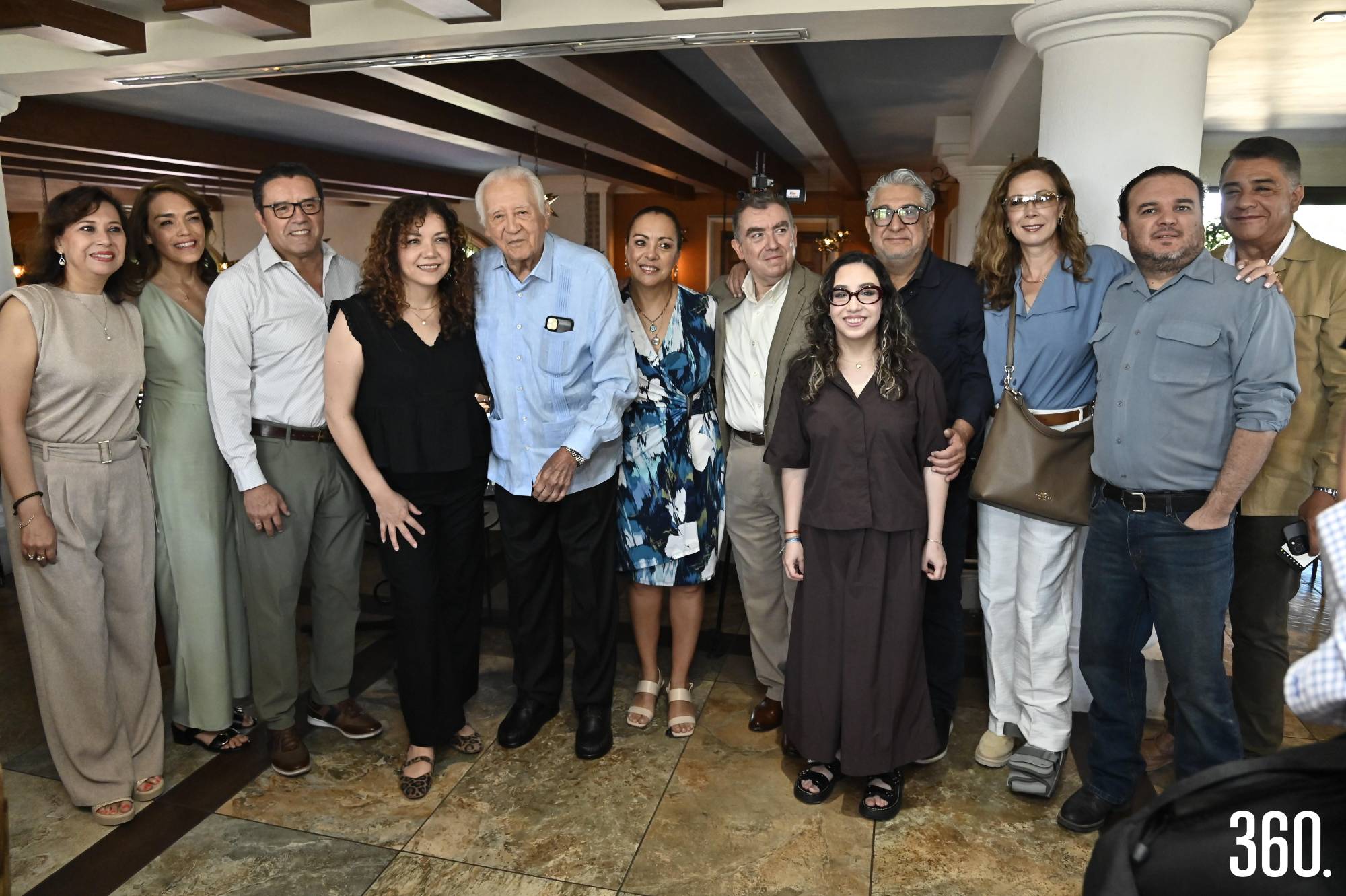 $!Don Arturo y su familia.