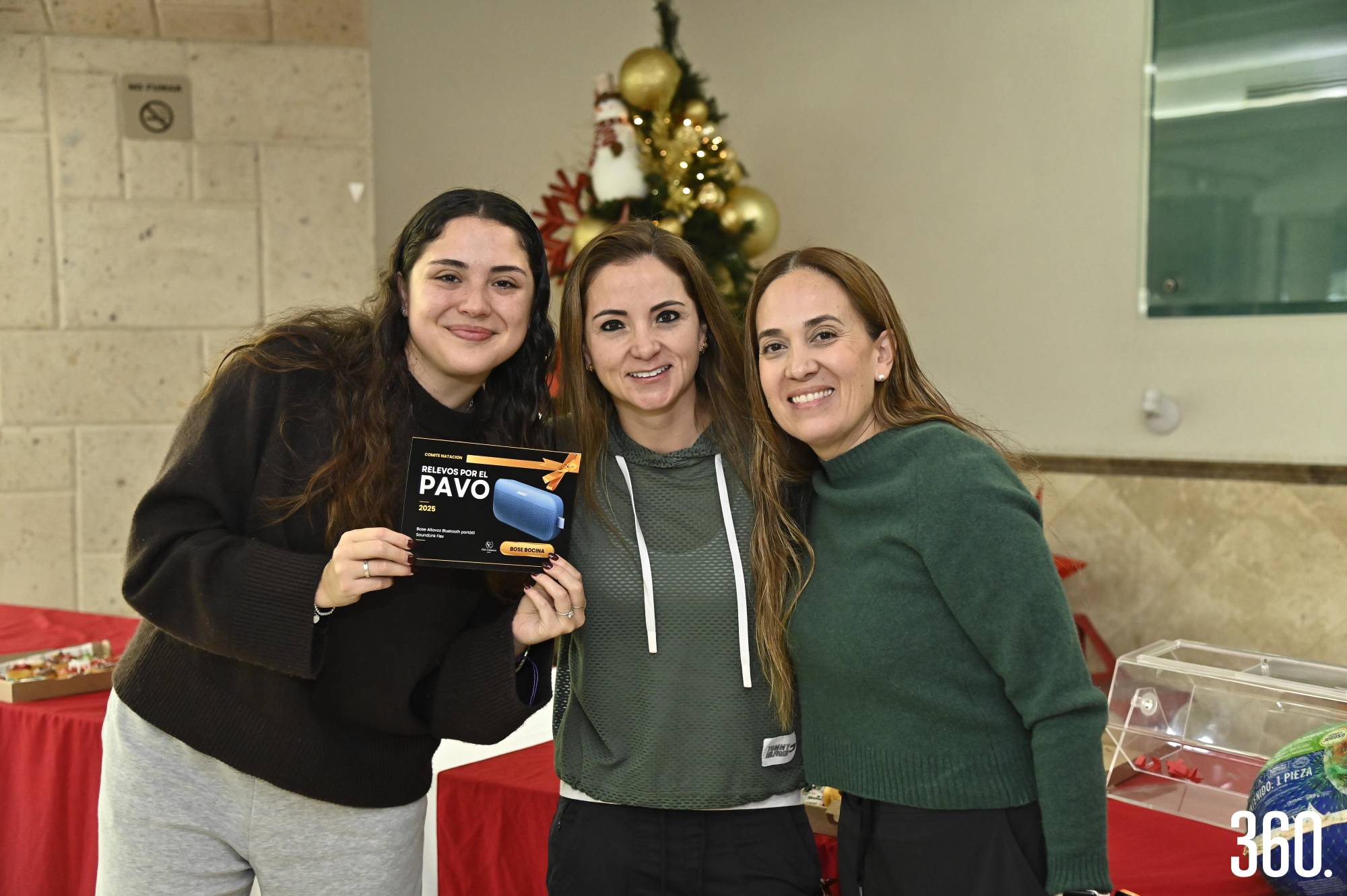 $!Ximena Xelhuantzi, ganadora de una bocina.