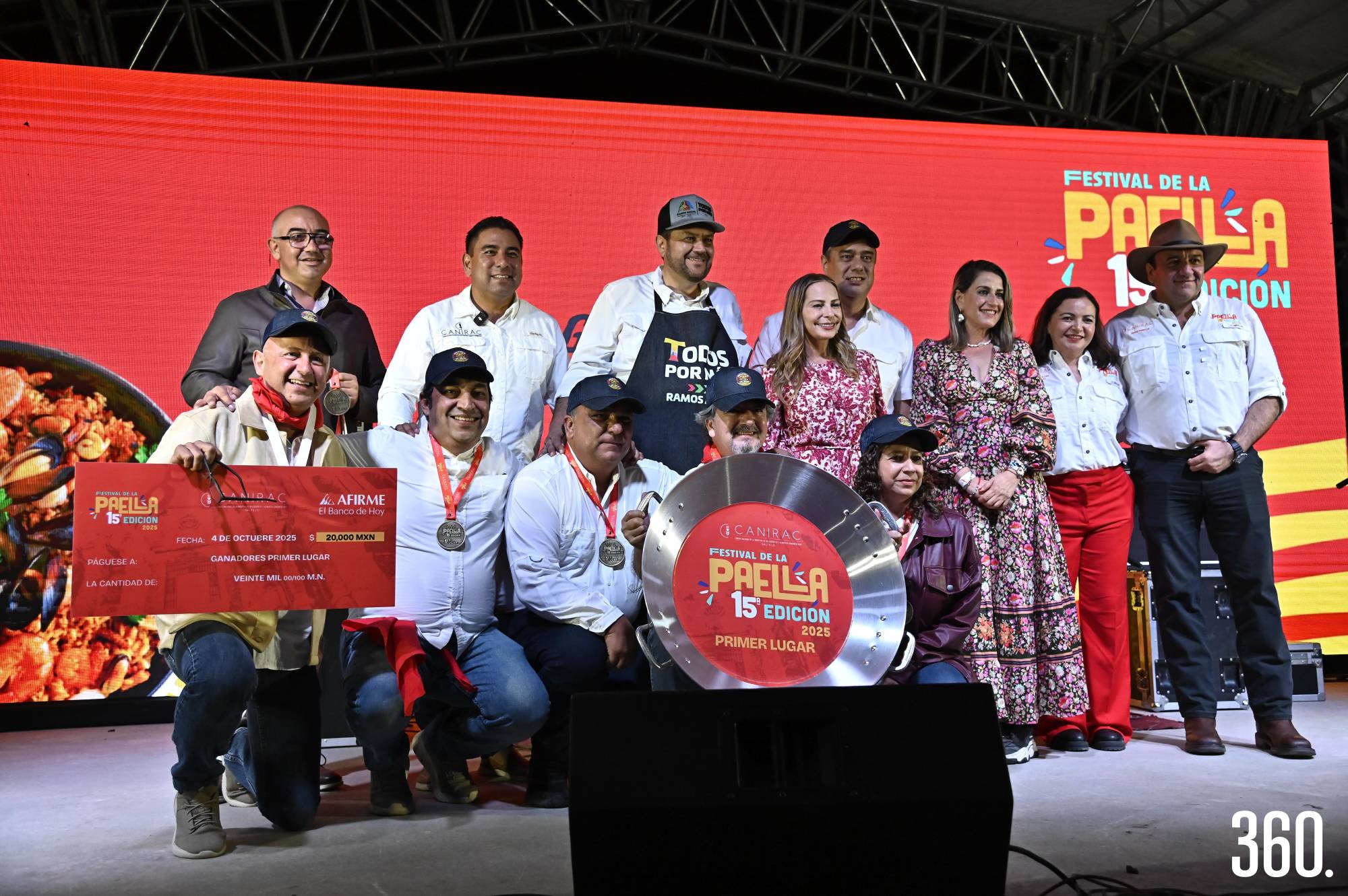 $!Los Paelleros de los Jueves, originarios de Monterrey, primer lugar categoría Amateurs, subcategoría valenciana.