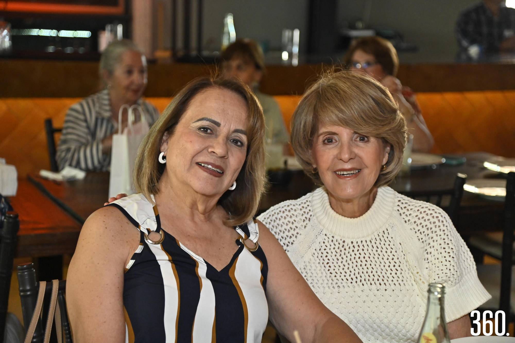 $!Estela Barragán y Mina de Salinas.