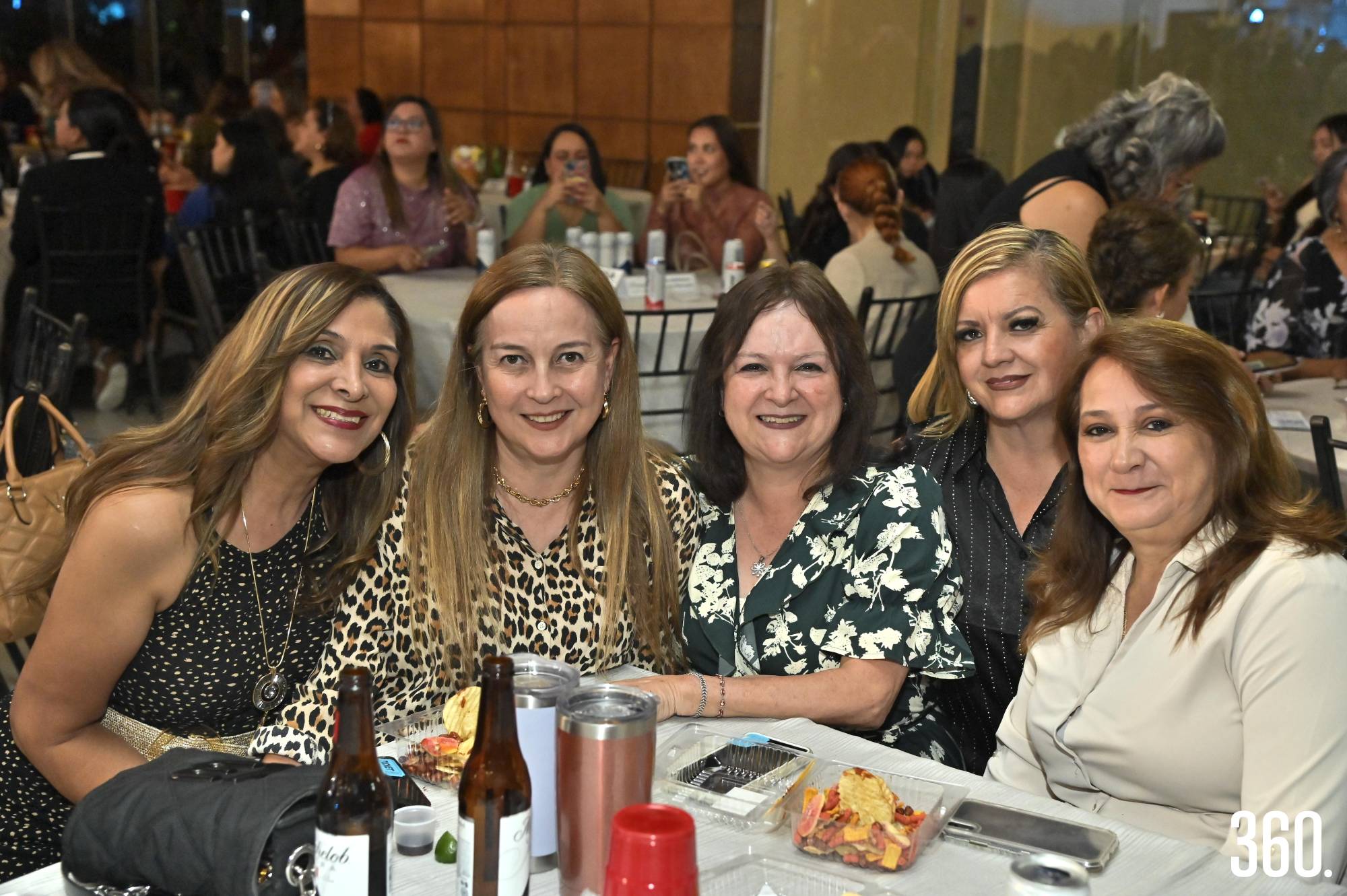 $!Daena Gómez, Liliana Cárdenas, Verónica Cárdenas, Lorena Dávila y Alba López.