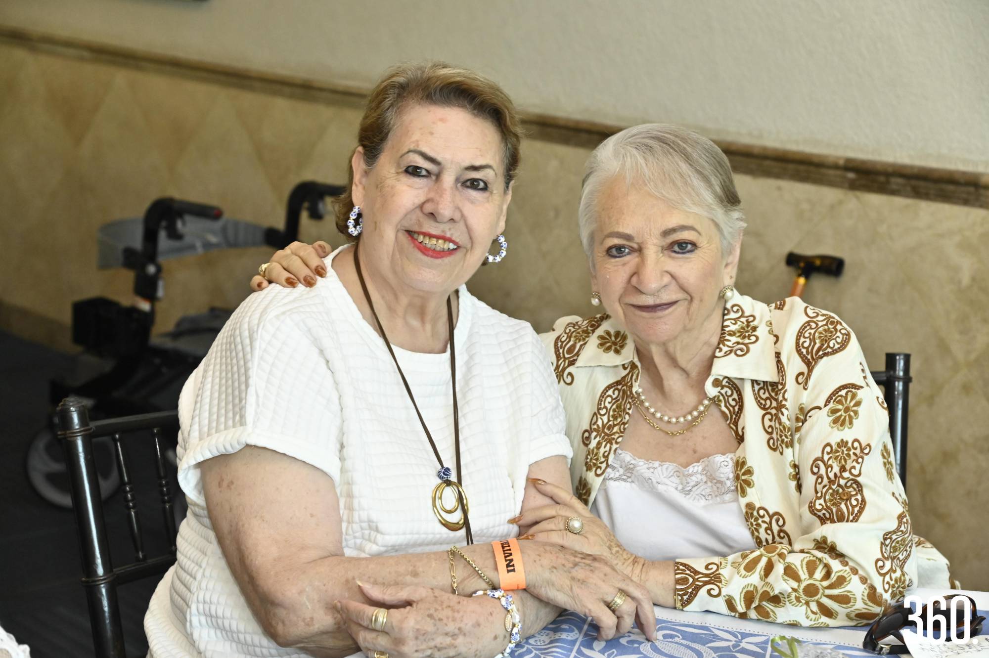 $!Conchita de Valle y María del Rosario Domínguez.
