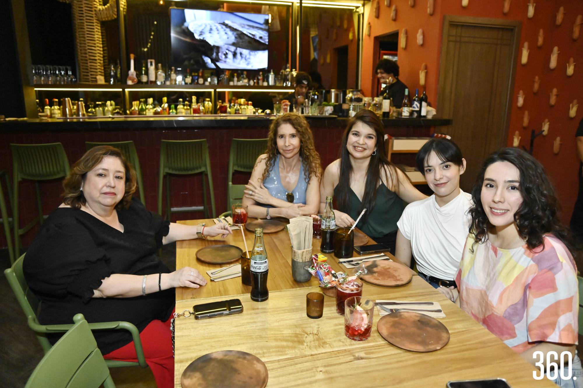 $!Amigas se reunieron para celebrar una noche mexicana muy especial.