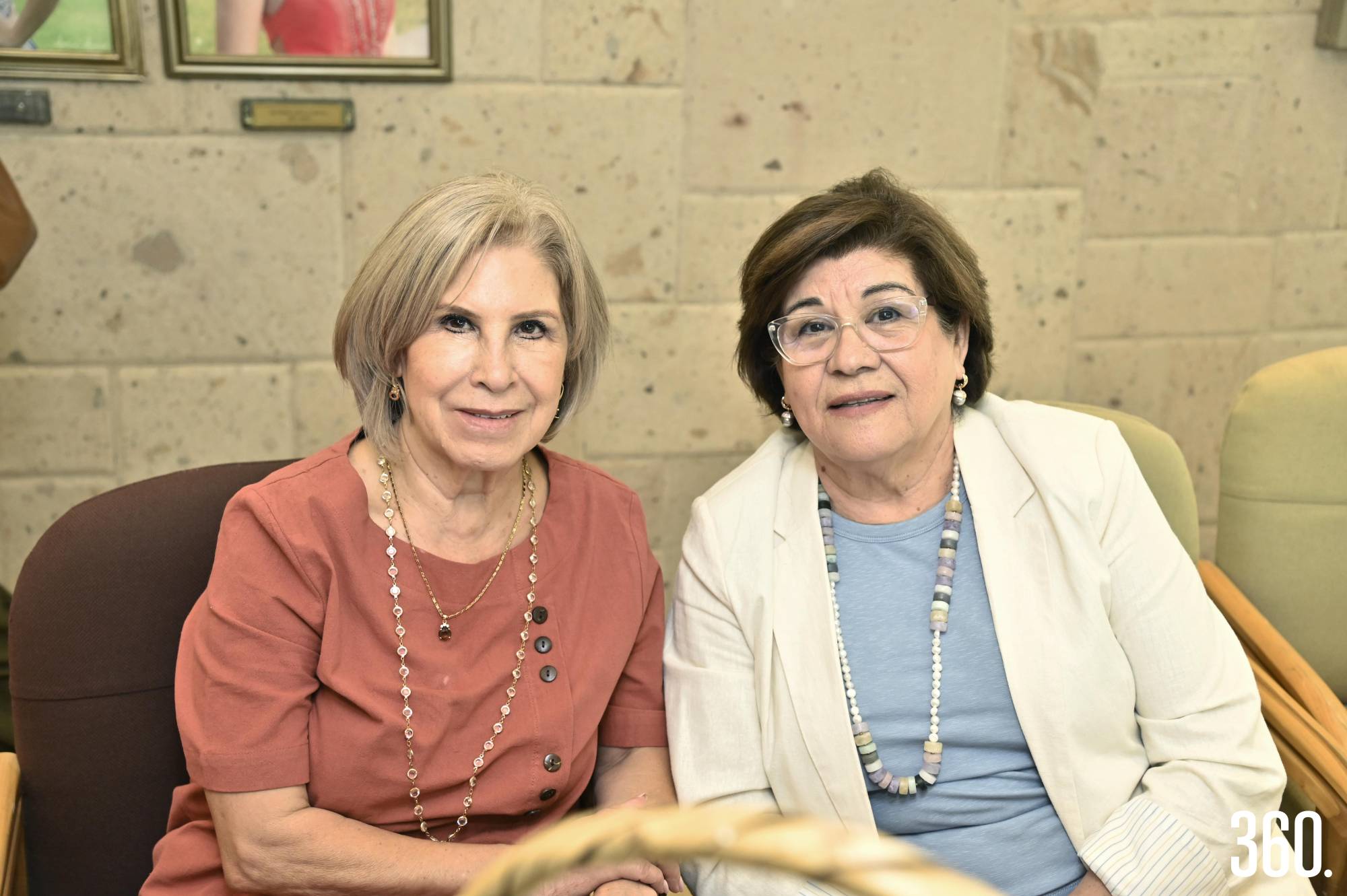$!Rosy Almanza de Morales y Vange Vidales.