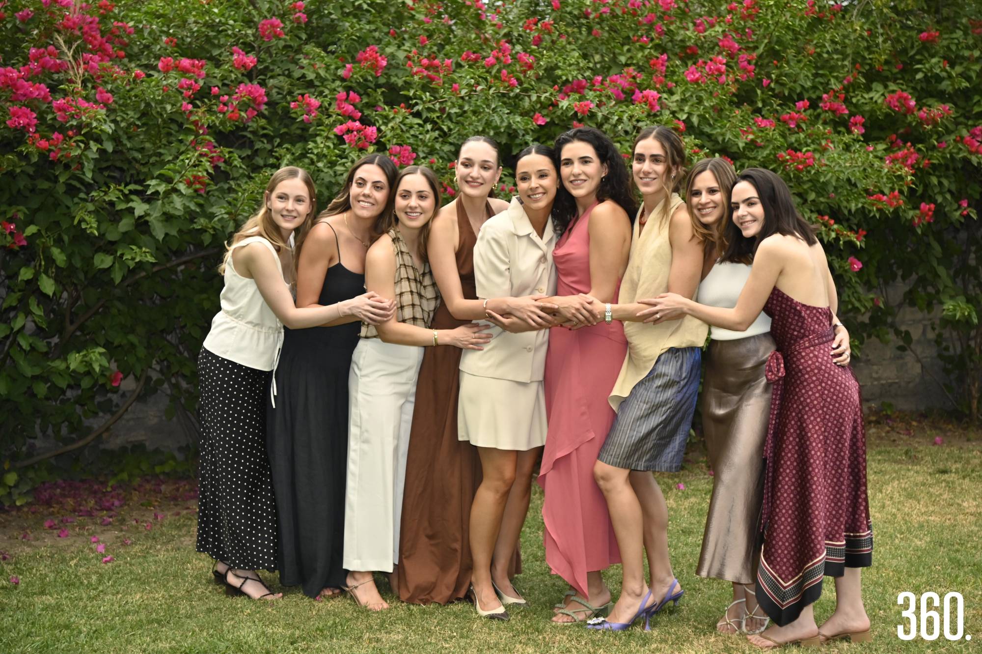 $!Luisa junto a sus amigas.