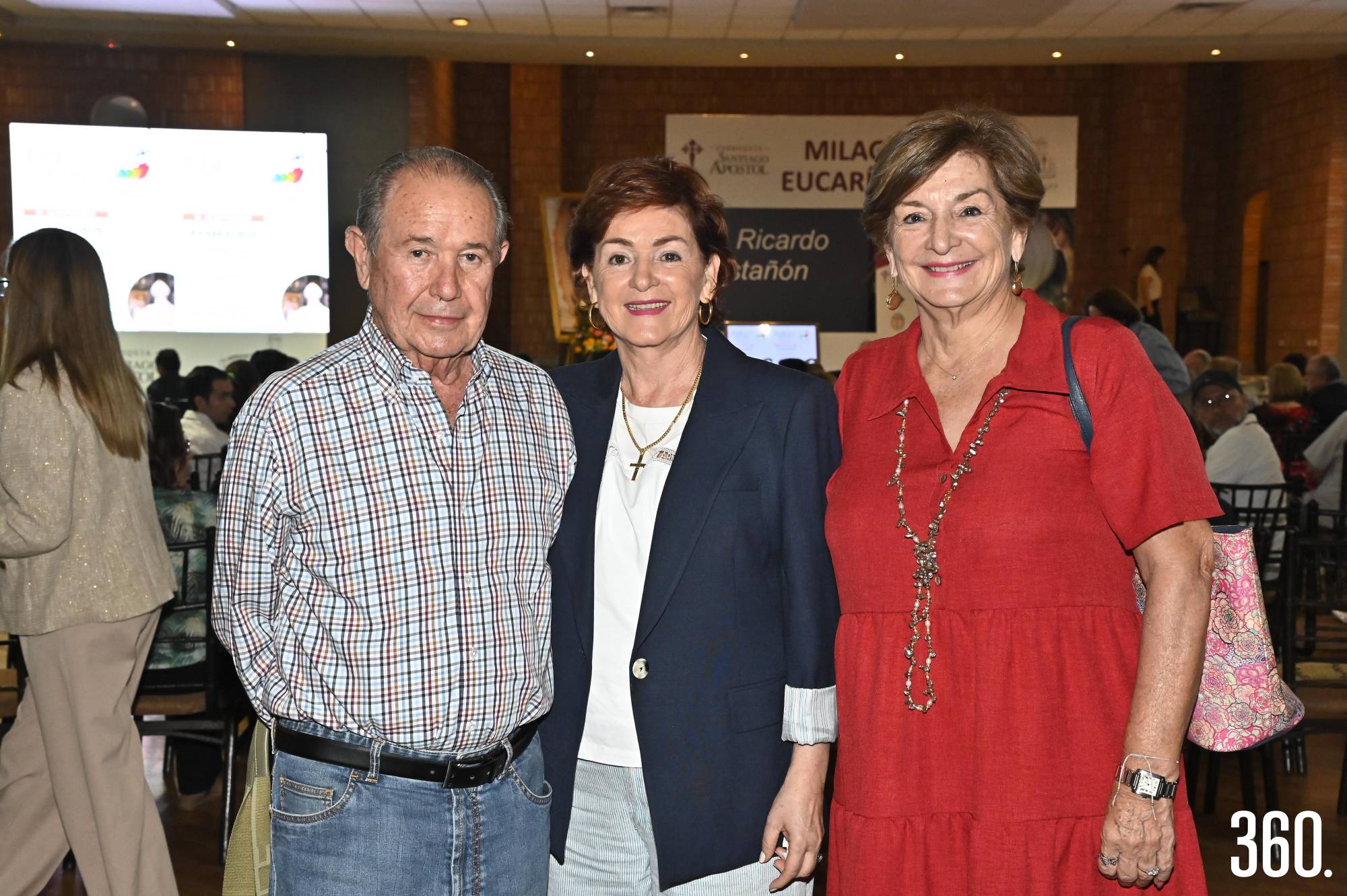 $!Fernando Cárdenas, Patricia y Lupita Villarreal.