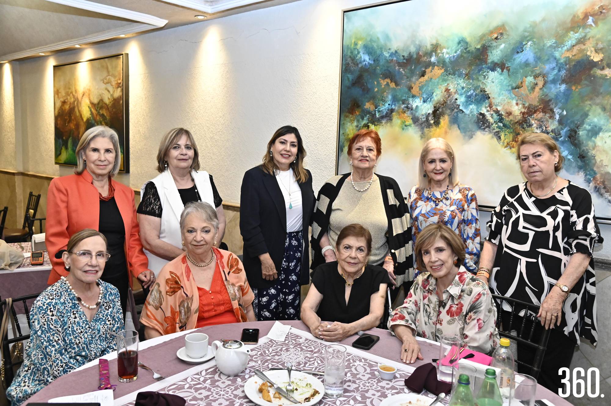 $!Irma Berlanga y Mayela Hernández con sus amigas del Grupo de los Miércoles.