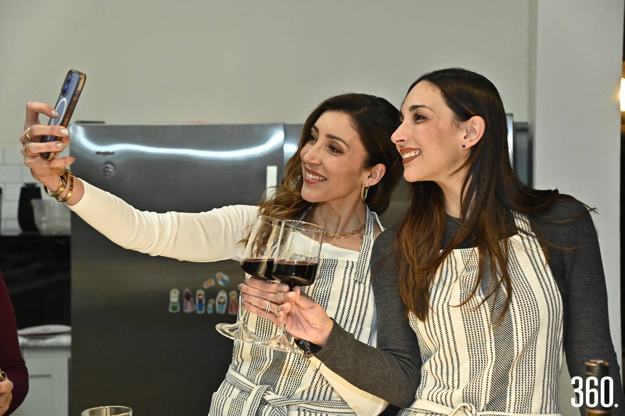 $!Entre risas y platillos, una selfie para registrar la amistad que se cocina en cada encuentro.