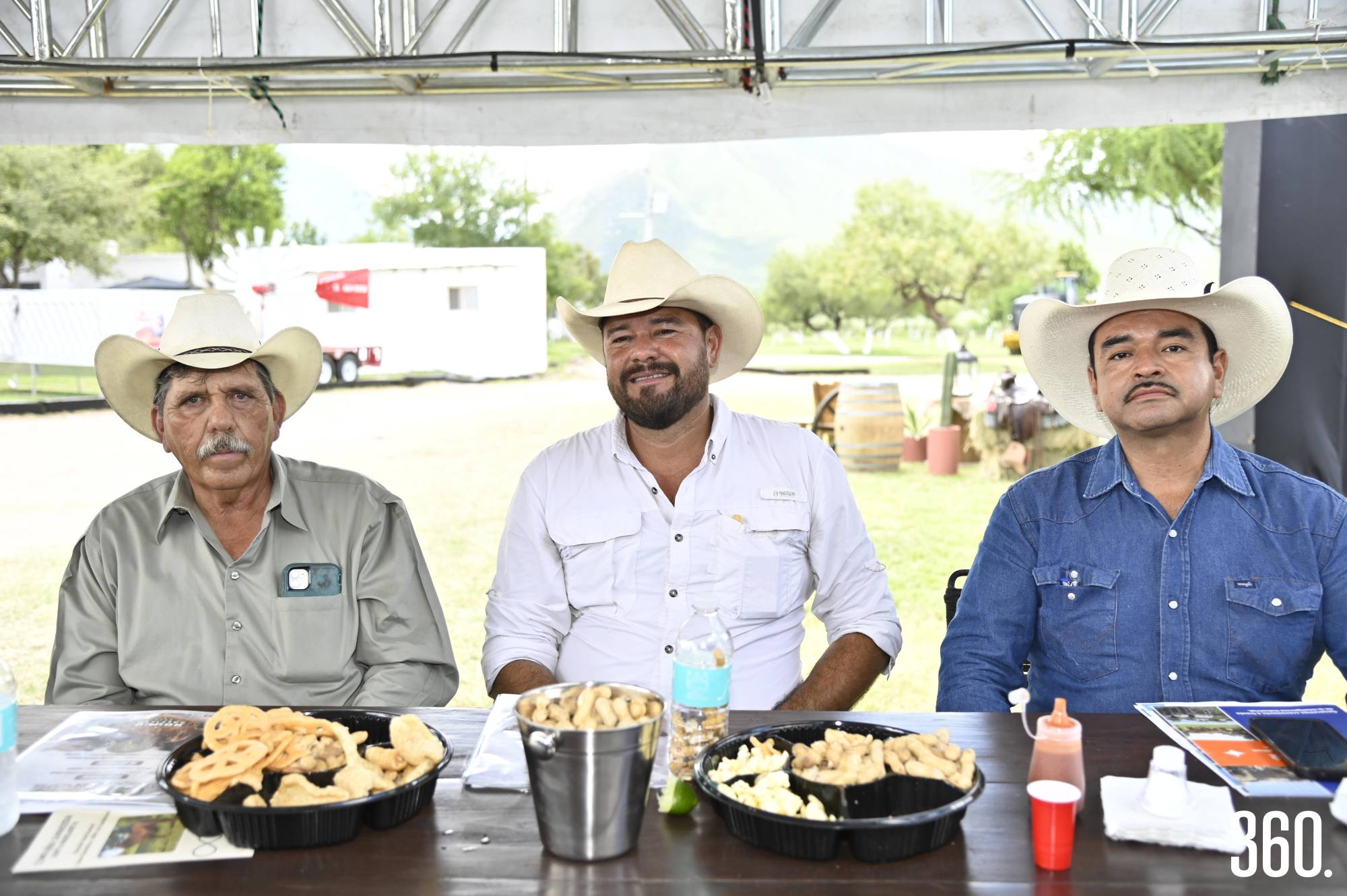 $!Omar Garza, José Ramón Flores y Fernando González.