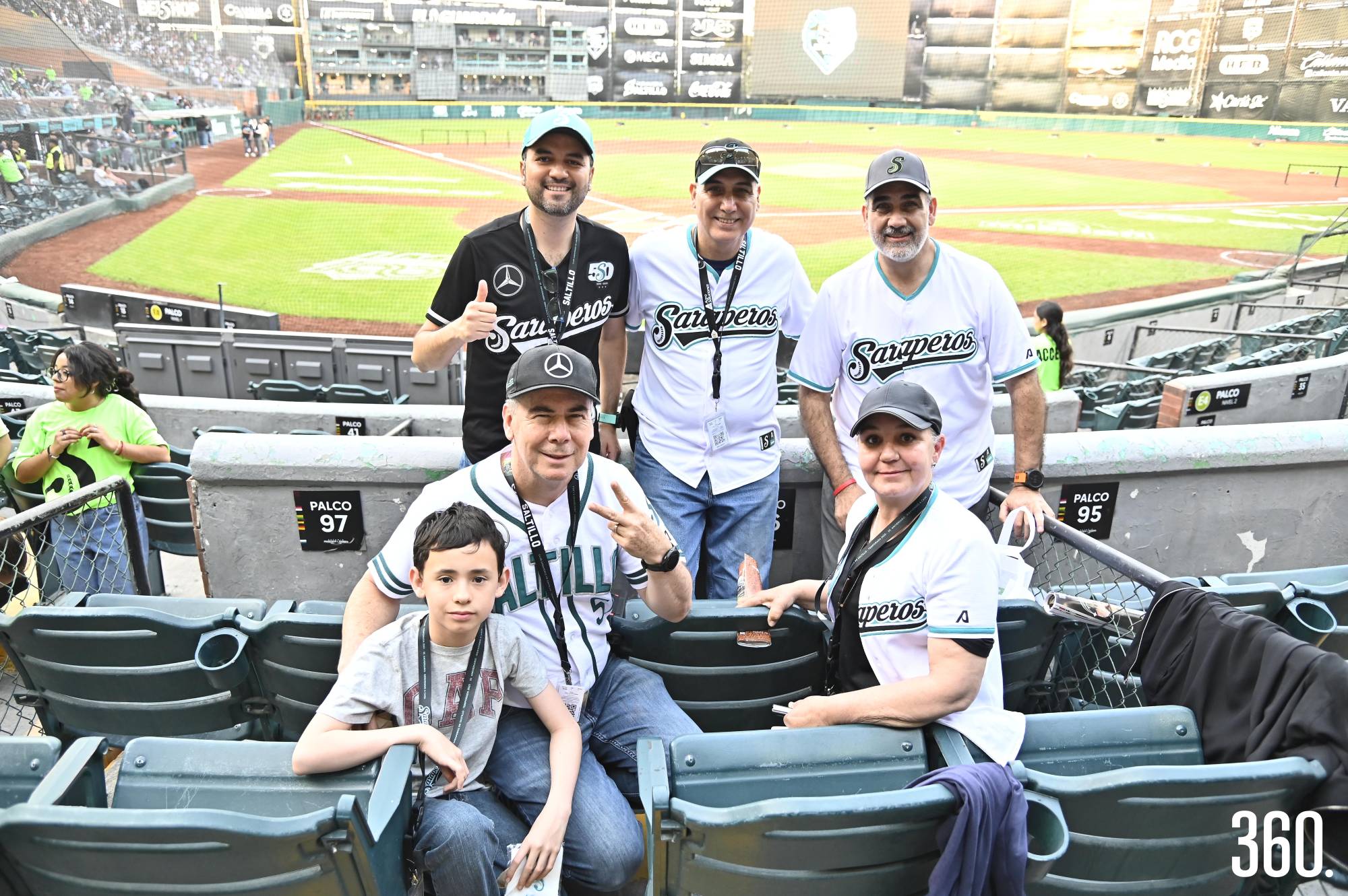 $!Jesús Mata, Sergio y Jorge Alanís, José Pablo y Manuel Vallarta, y Esperanza Villegas.