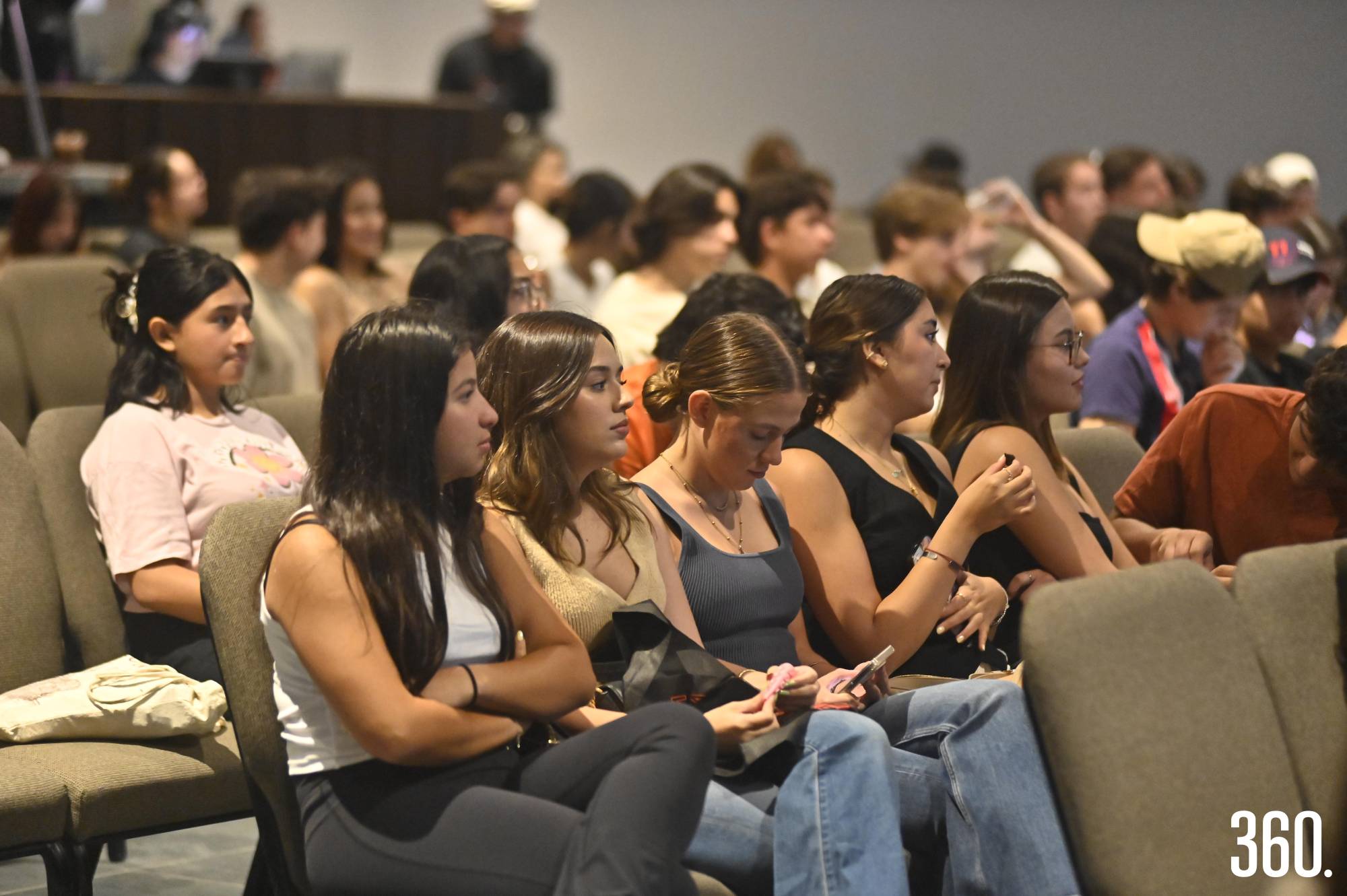 $!Los jóvenes disfrutaron de siete conferencias.