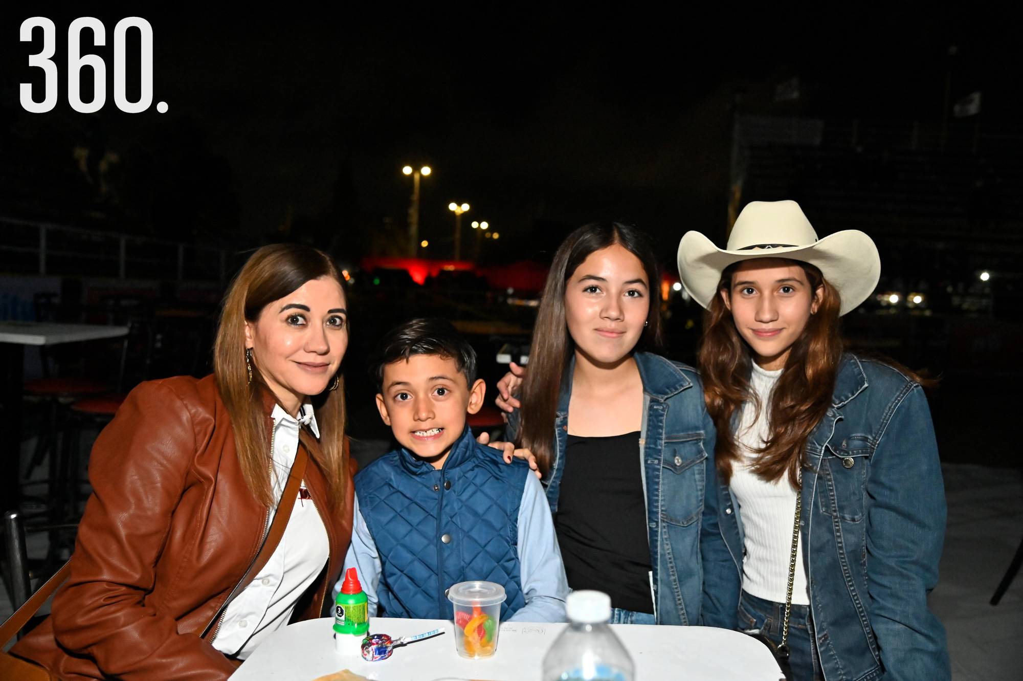 $!VIVEN EL RODEO SALTILLO CON CENA DE GALA