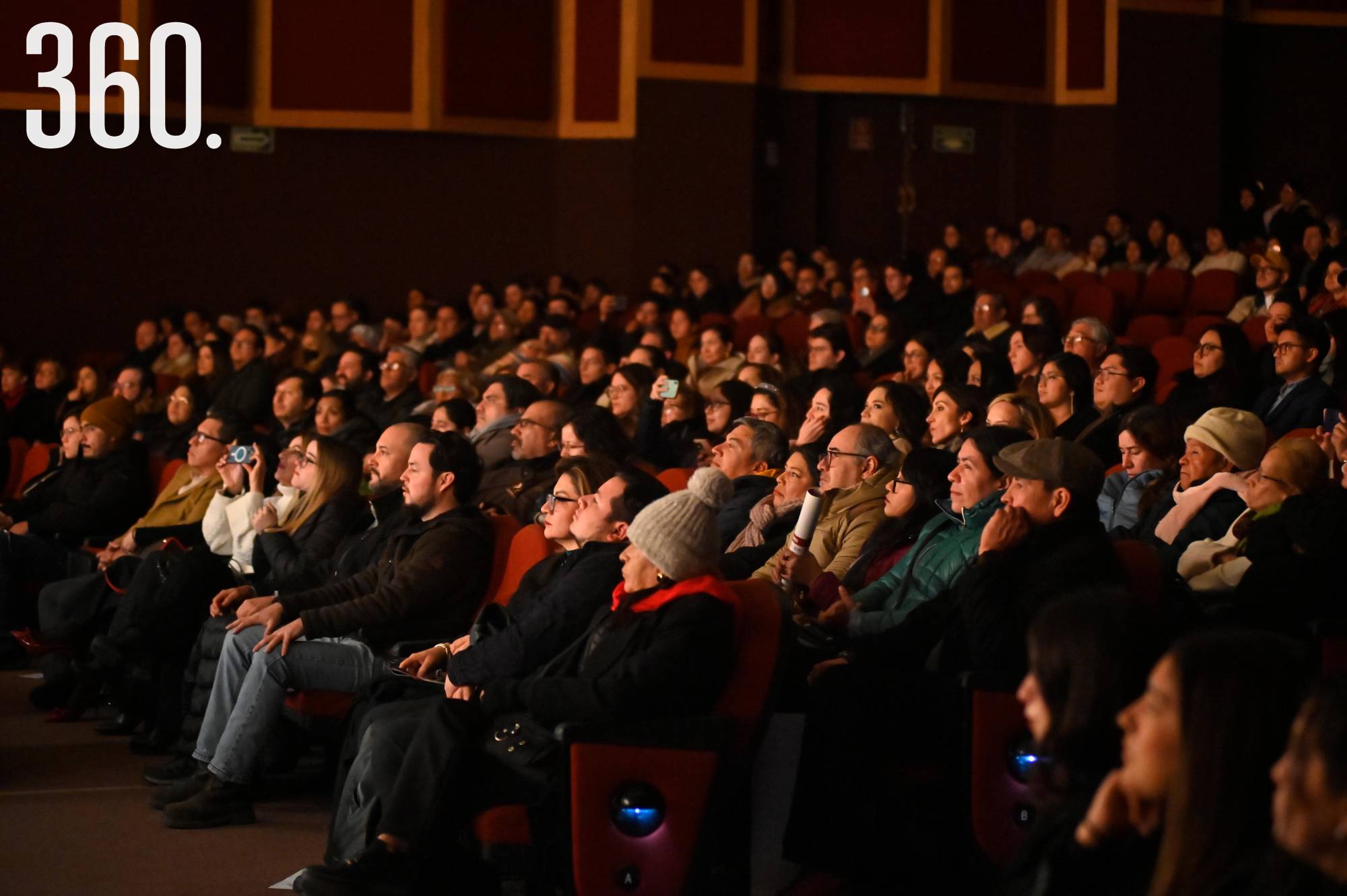 $!Asistentes al concierto.