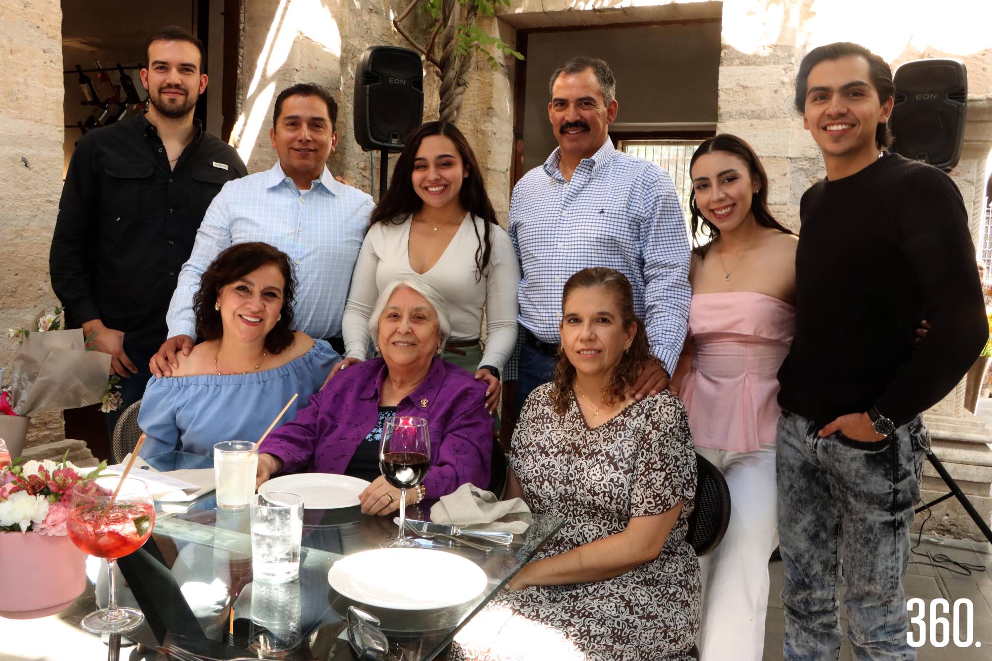 $!Vicky Moreno, Noelia Valdés y Patricia Flores celebraron con sus familiares.