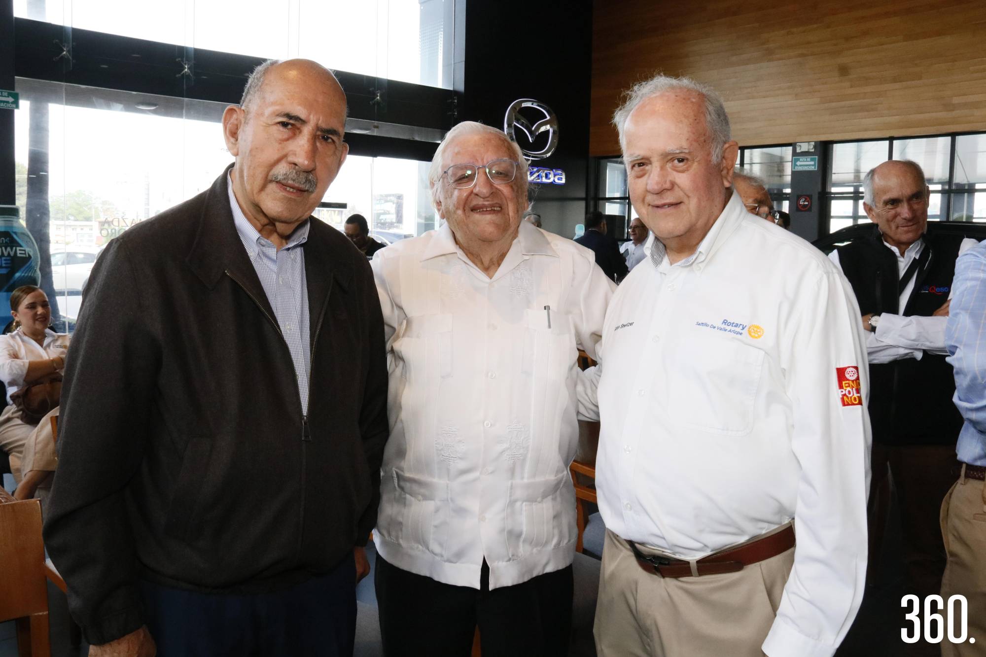 $!Miguel Villicaña, Armando Fuentes Aguirre “Catón”, y Carlos Shwetzer.