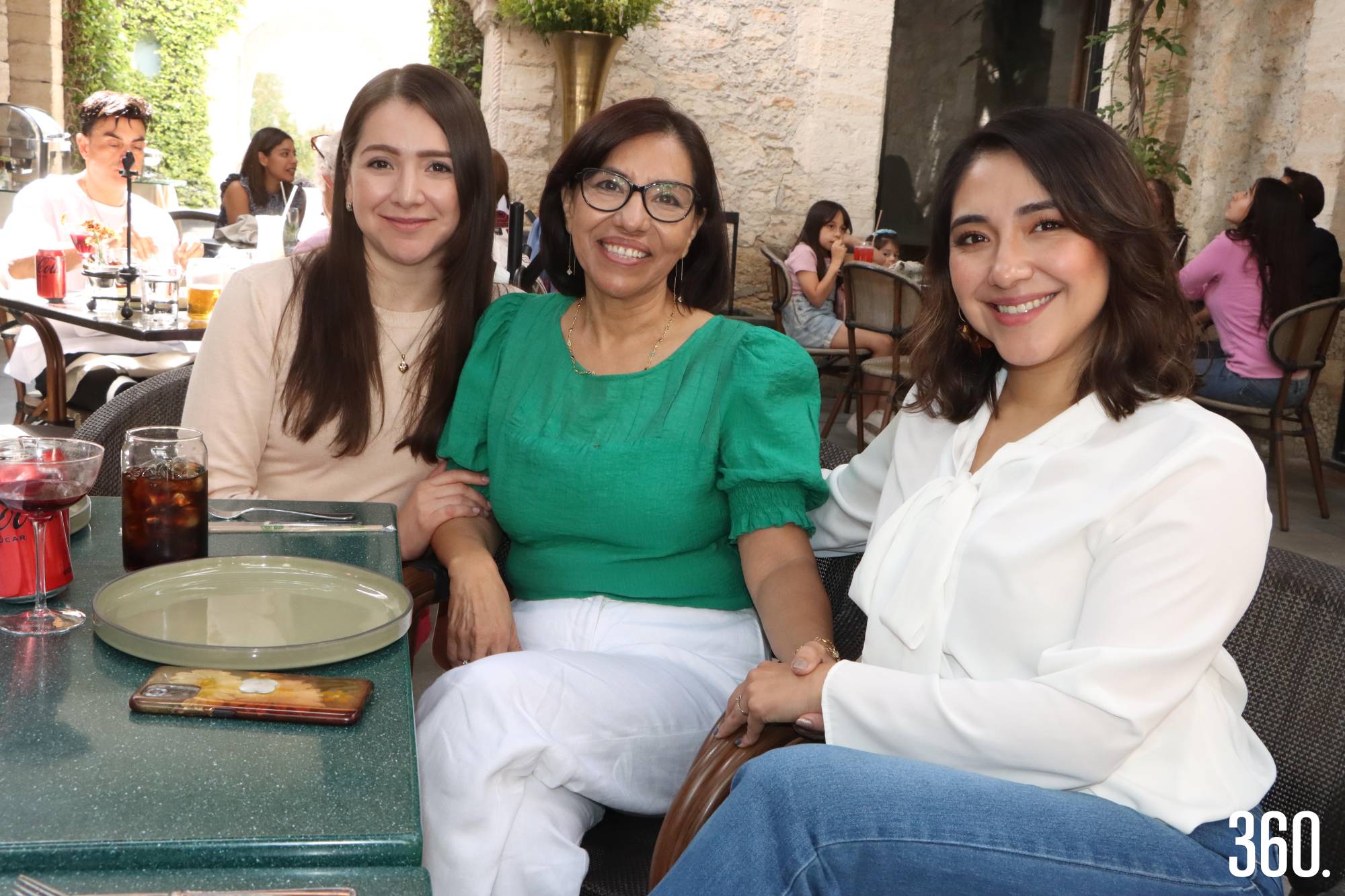 $!Saraí Mendoza, Belinda Flores y Valeria Mendoza.