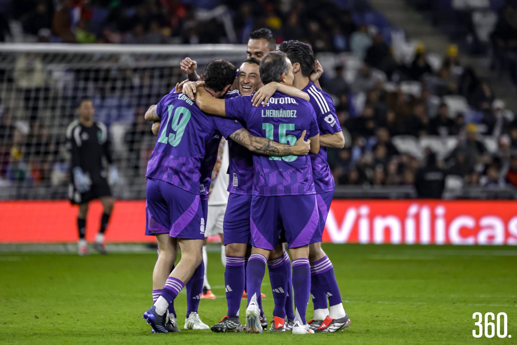 $!Festejo de los jugadores mexicanos en el partido.