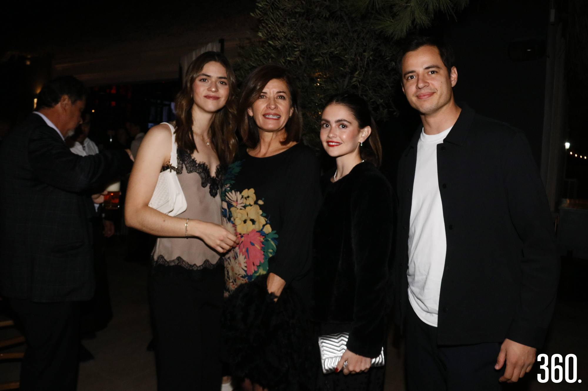 $!Susana y Cecilia Madero acompañadas por Camila Monroy y Jordy González.