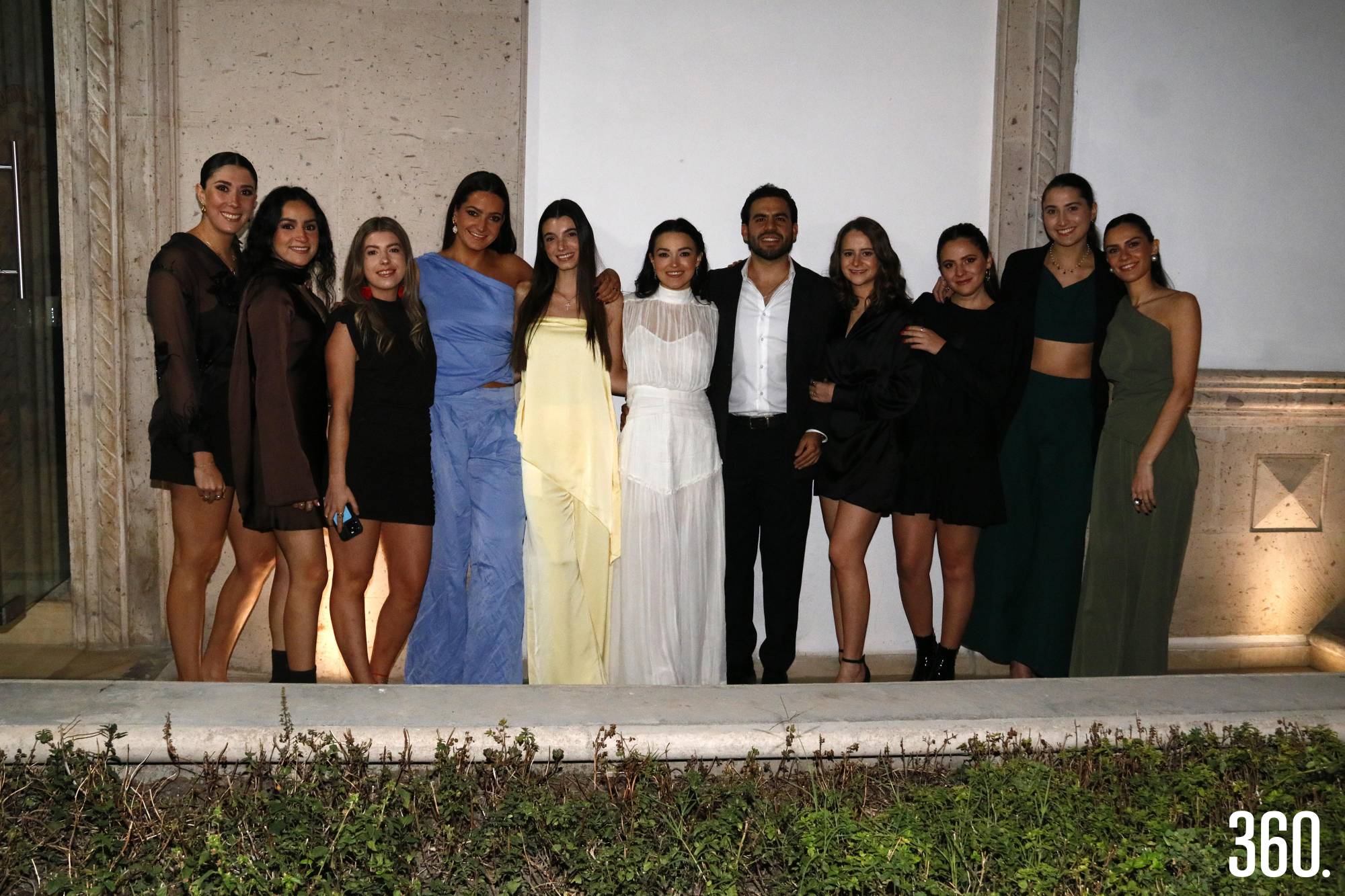 $!Juan Pablo Noble y Ana Paula Cárdenas con sus amigas.