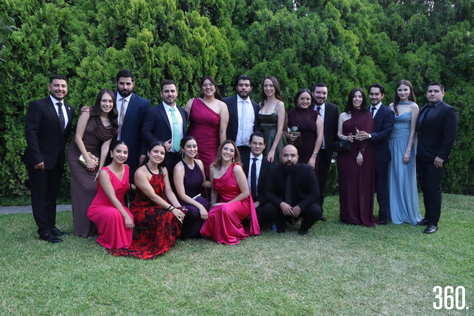 $!Amigos y amigas de los novios.