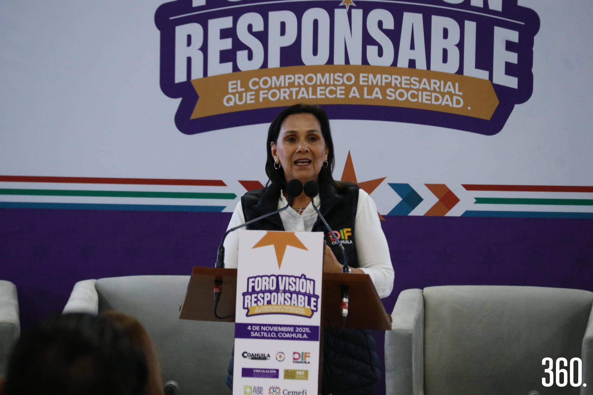 $!Liliana Salinas Valdez Presidenta Honoraria del DIF Coahuila realizó la declaratoria inaugural.