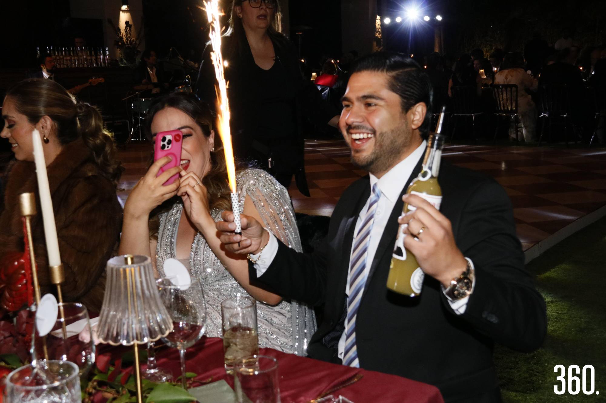 $!Miguel Puentes cumpleañero del mes, recibió una sorpresa de los novios.