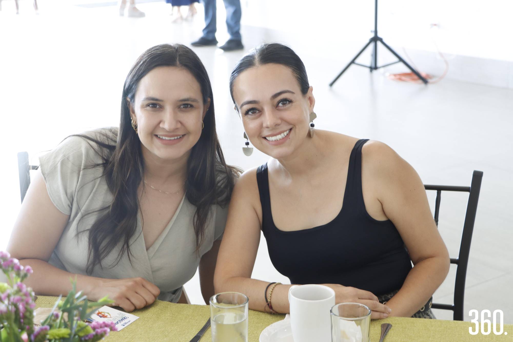 $!Cristal Hernández y Elvira Pérez.