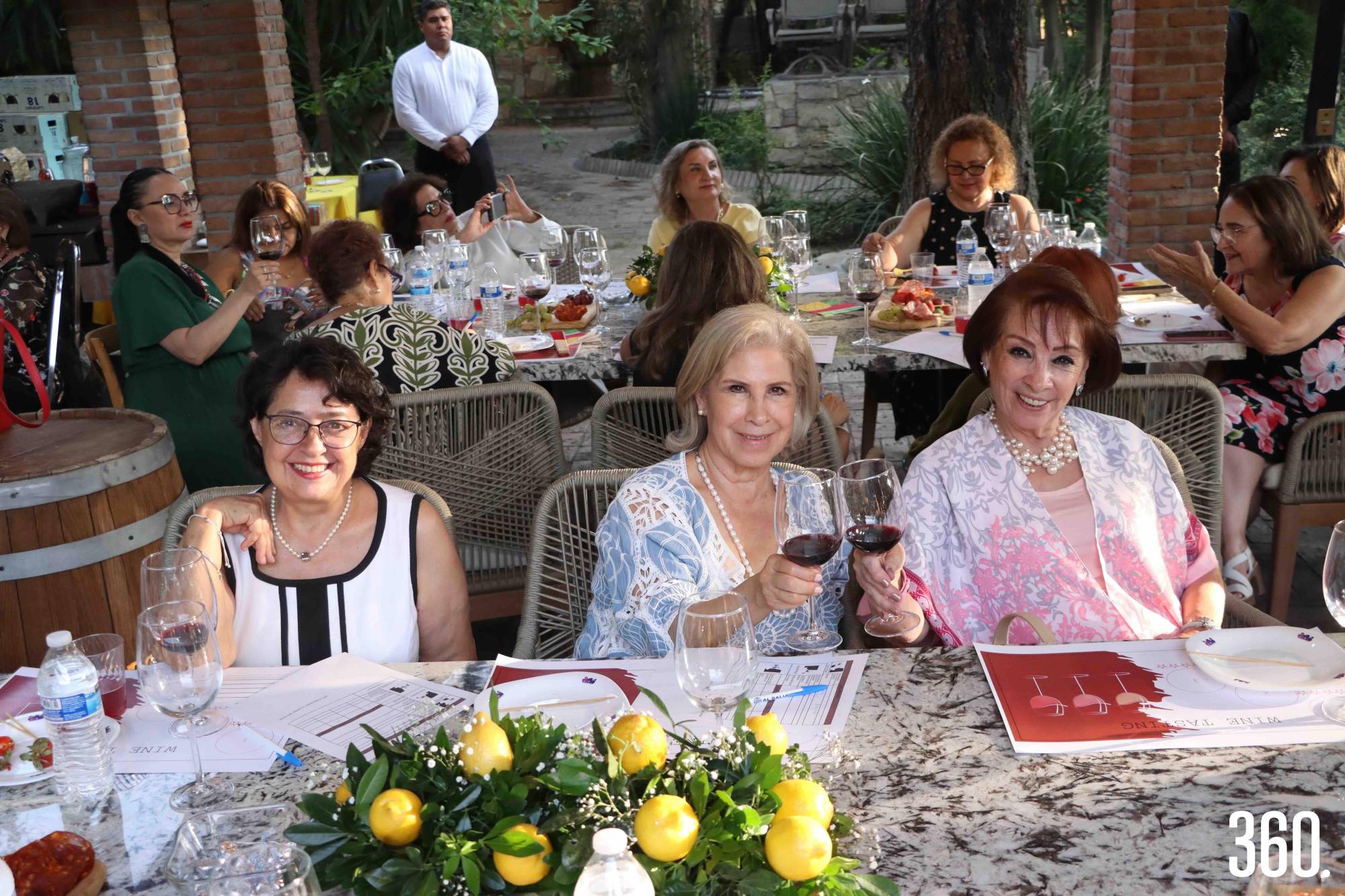 $!Paty Mariscal, Rosy Almanza de Morales y Conchis Arrambide.