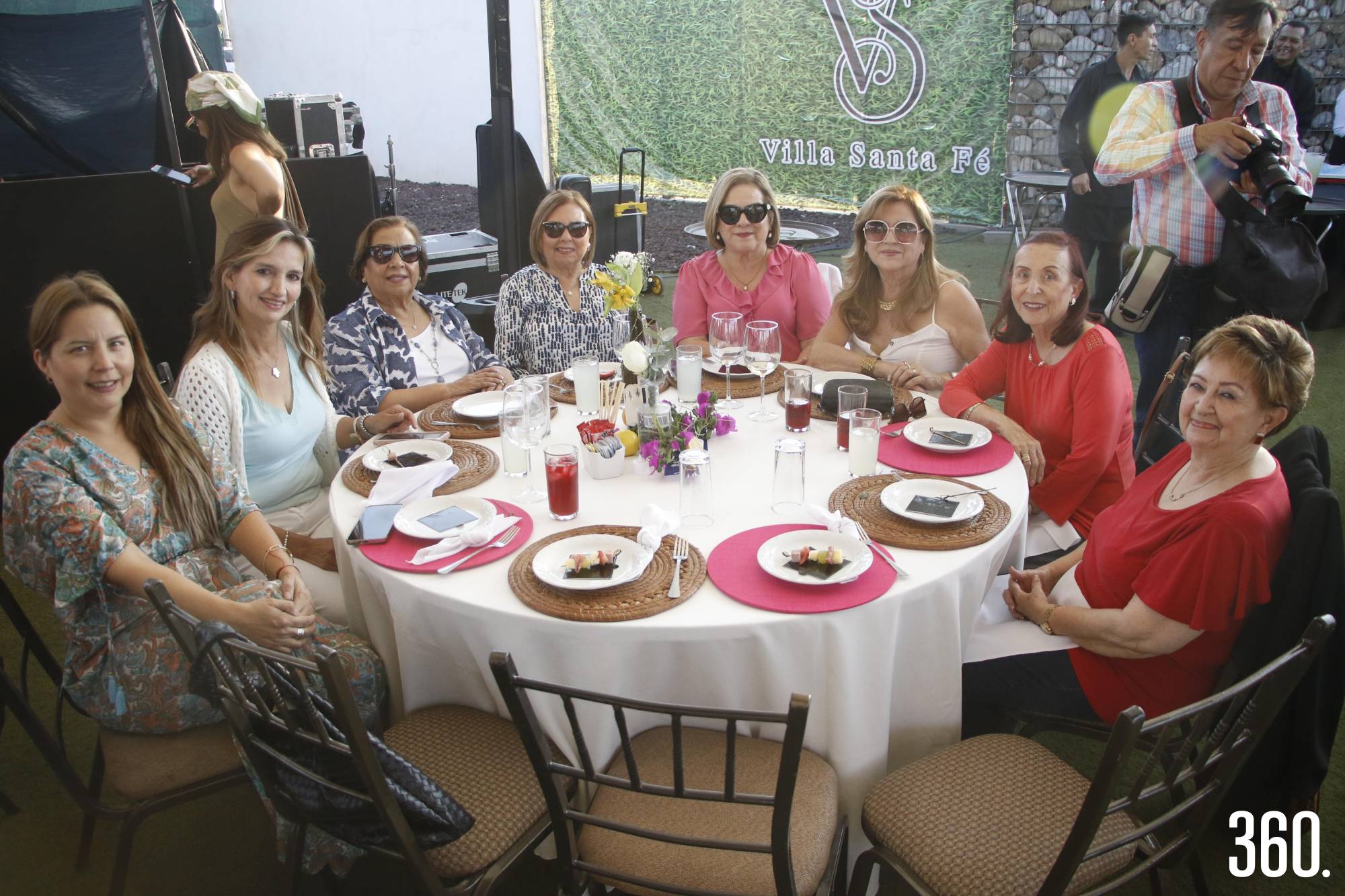 $!Ludivina Arrañaga, Lili Vázquez, Irma Rodríguez, Hilda Sepúlveda, Silvia Haro, Elsa Cárdenas, Sol Flores de Gómez y Vicky San Miguel.