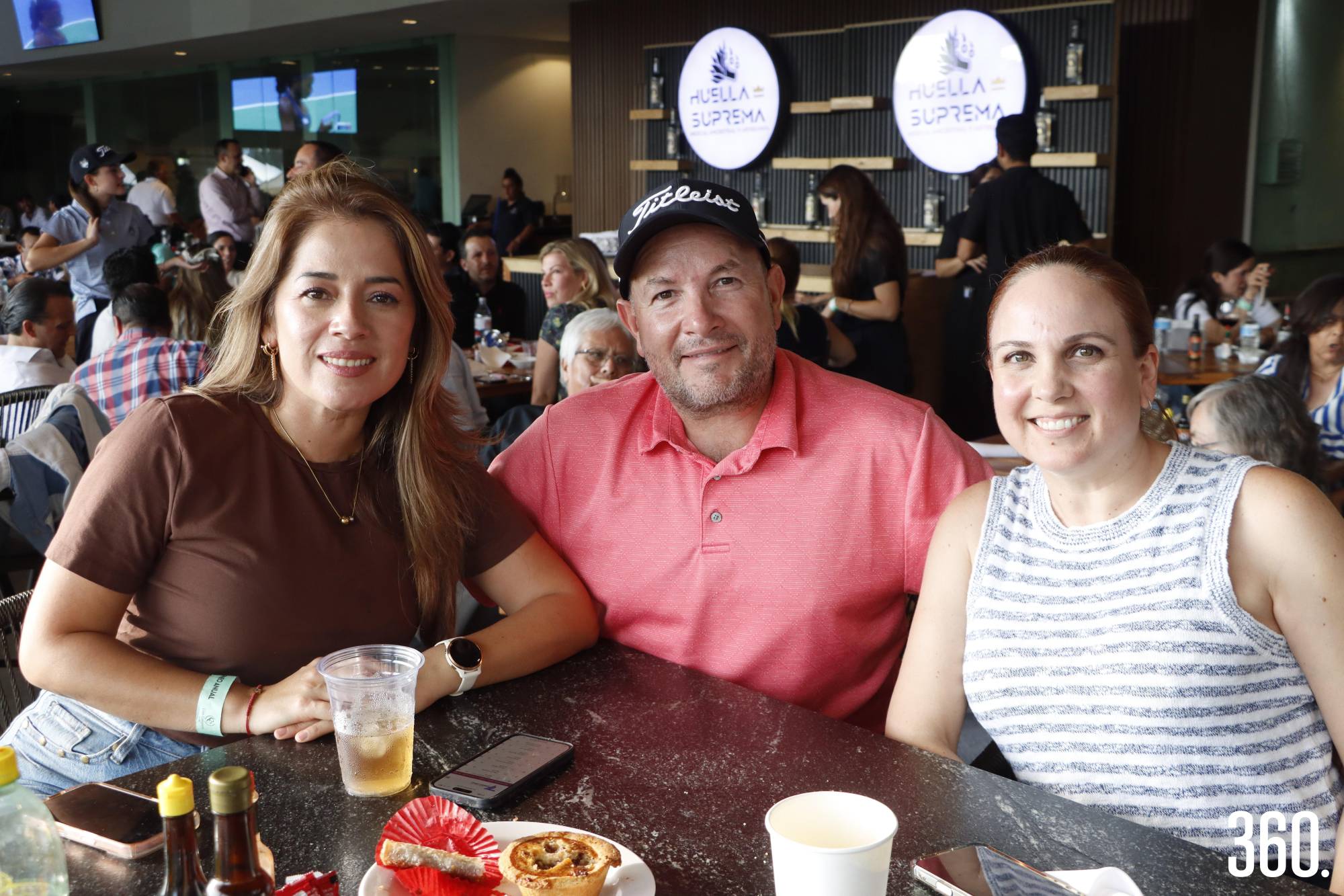 $!Tamara Ledezma, Juan Carlos Marasco y Eva Martínez.