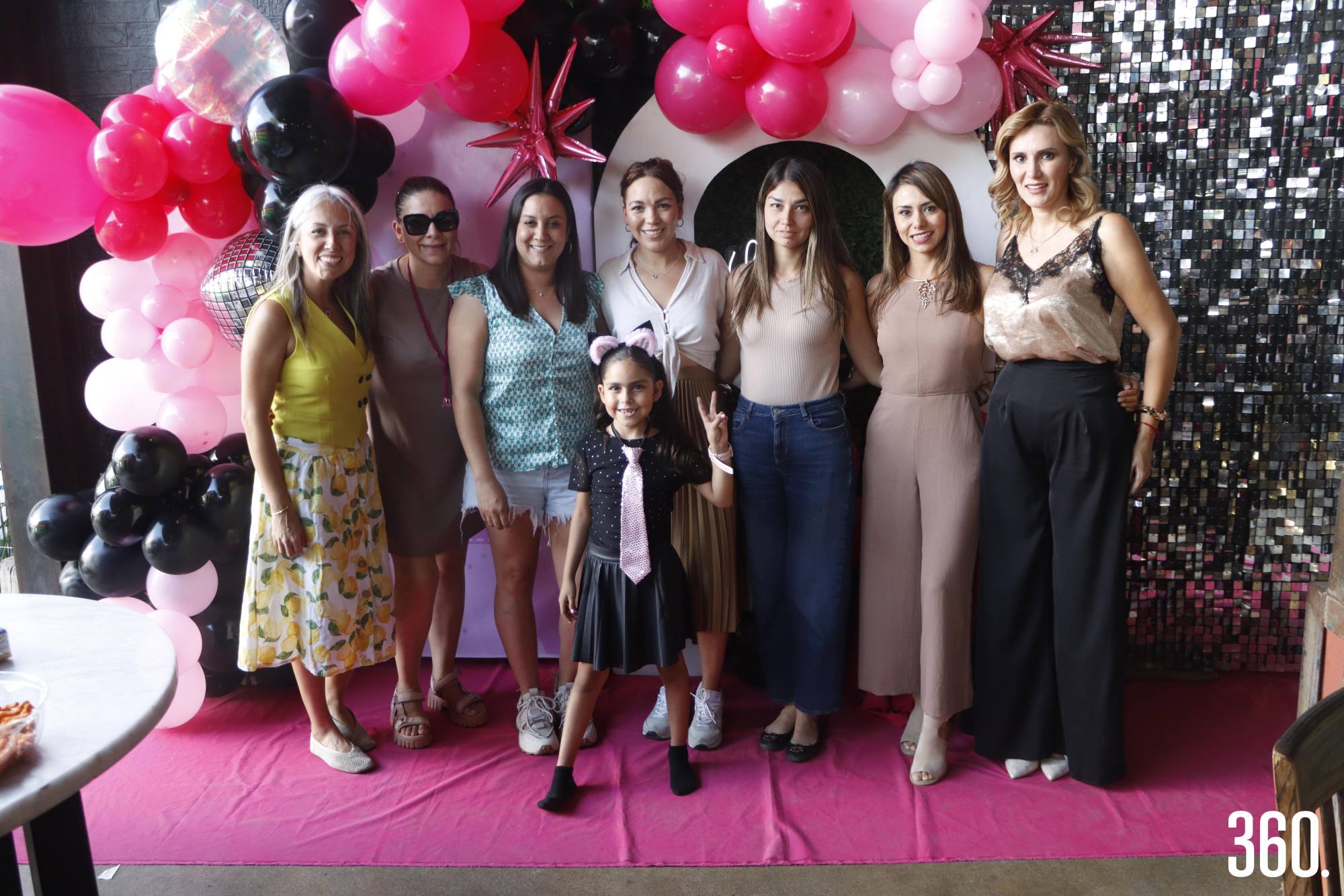 $!Sara con Carla Dávila, Gaysi Medina, Azucena Ibarra, Sandra Pérez, Ana Karen González, Gaby Carrum y Aly Aguirre.