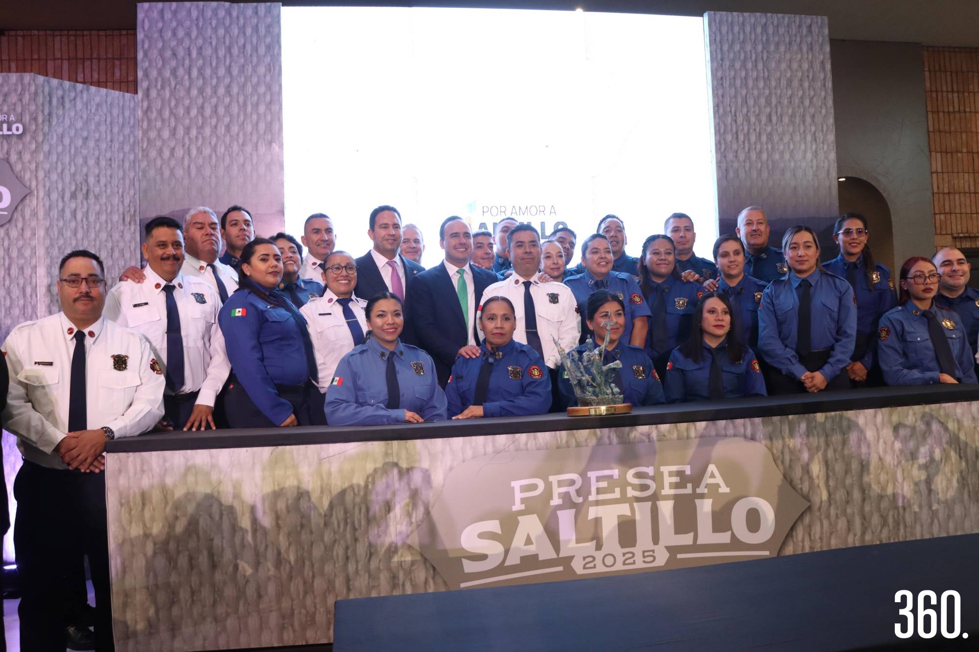 $!Bomberos de Saltillo.