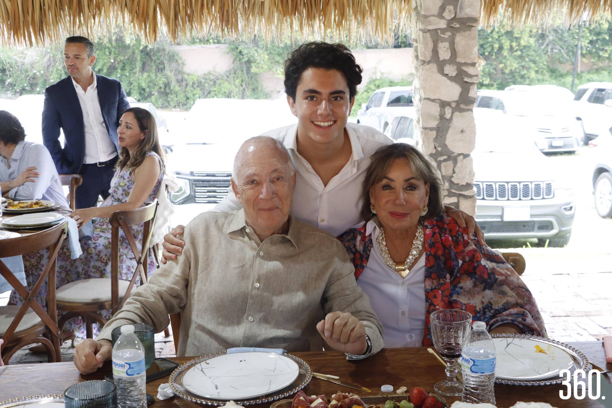 $!Leonardo y Eduardo José, y Martha Balderrama.