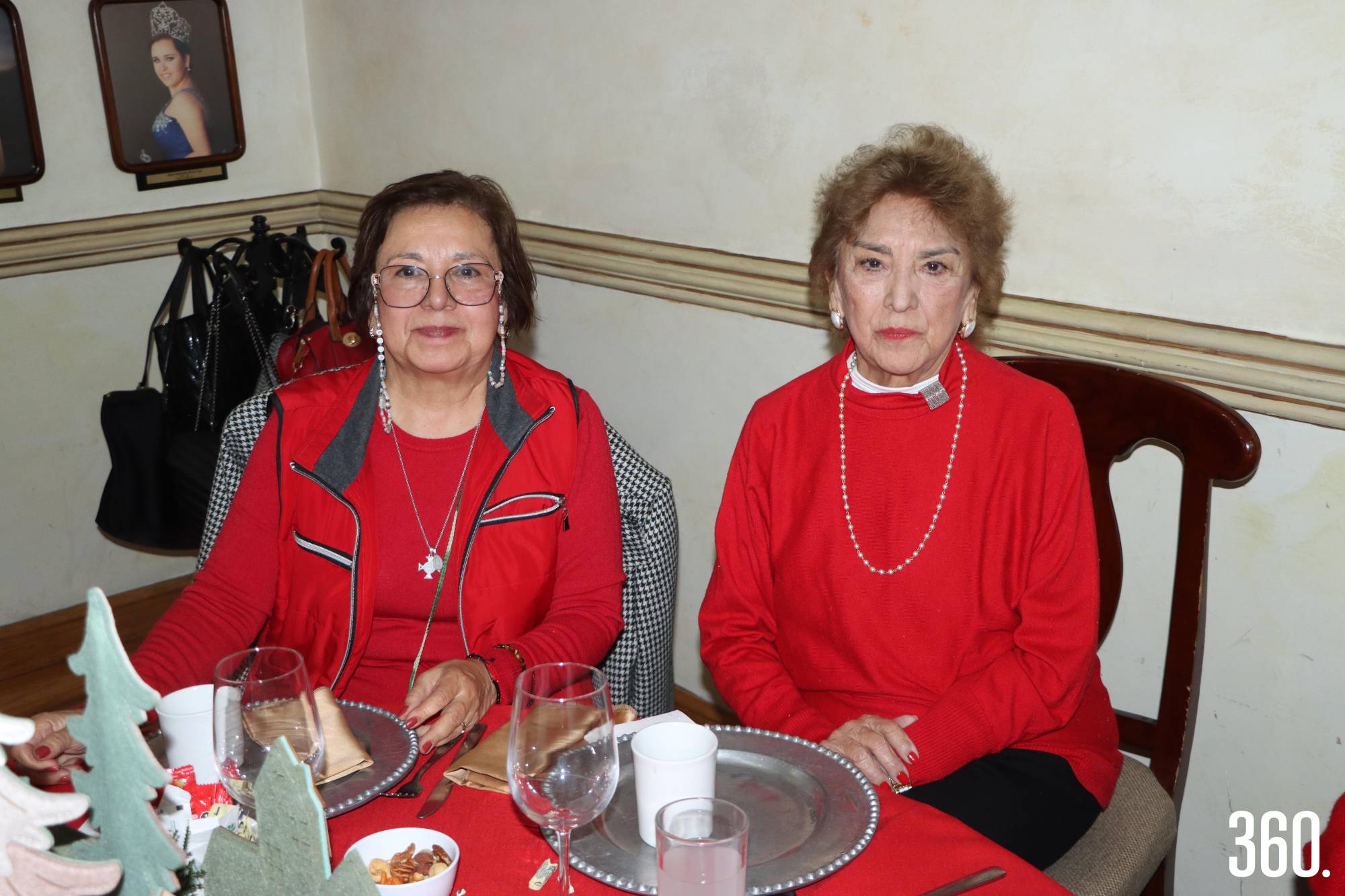 $!Carmen Valdés y Elsa Valdez de Castro.