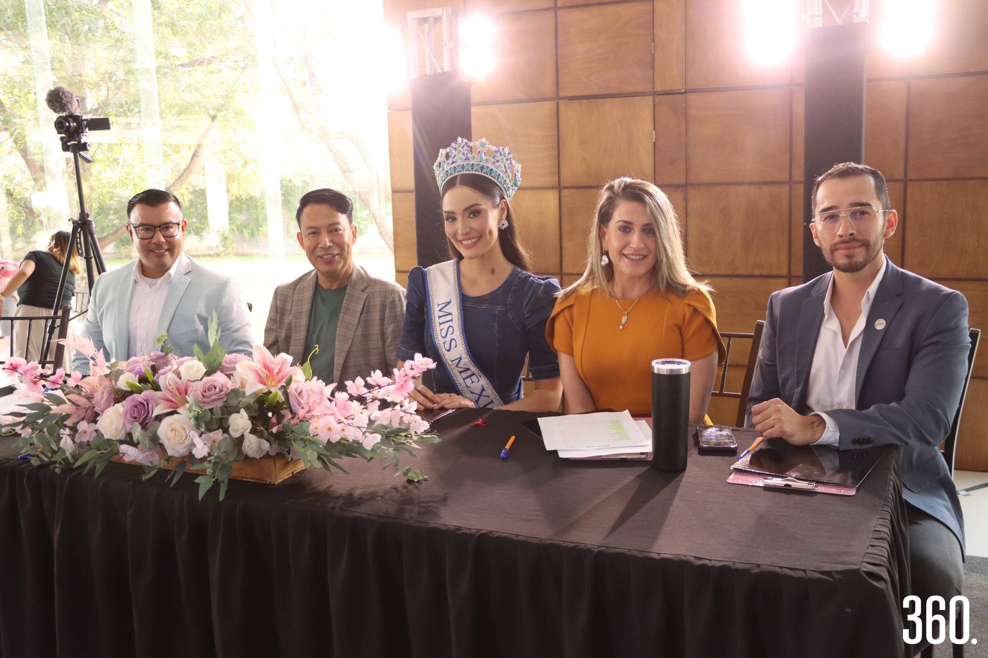 $!Víctor Quezada, Fausto Santiago, Maryely Leal, Lidia González y Erik Gómez.