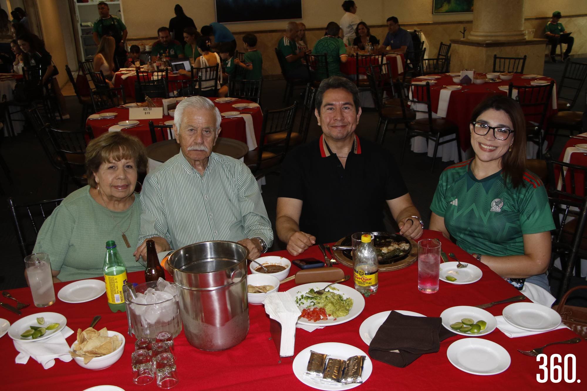 $!Carmen Elena de Esquivel, Javier Esquivel, Javier Esquivel y Maribel Recio.