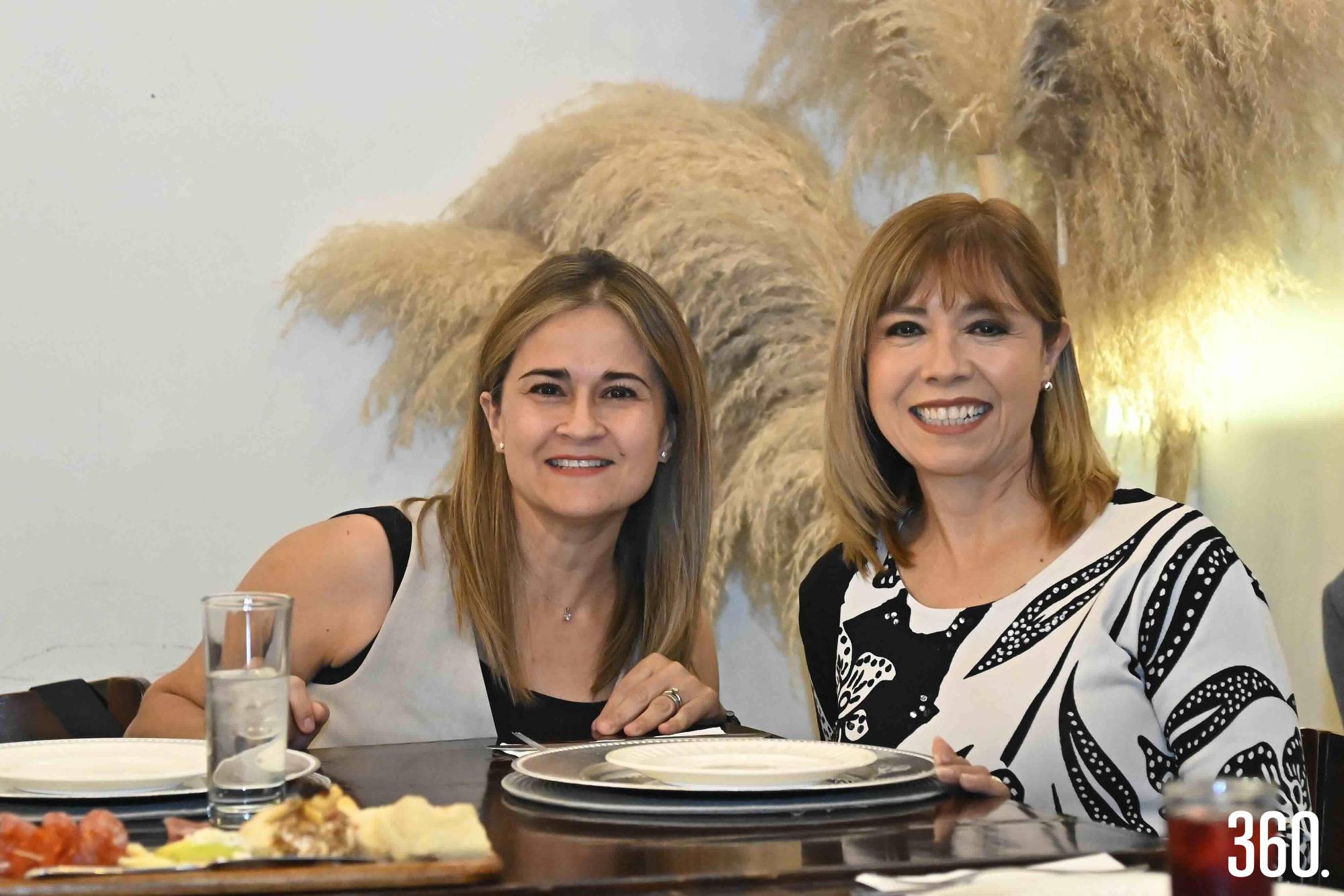 $!Karina Medrano Guerra y Nora Sarmiento.
