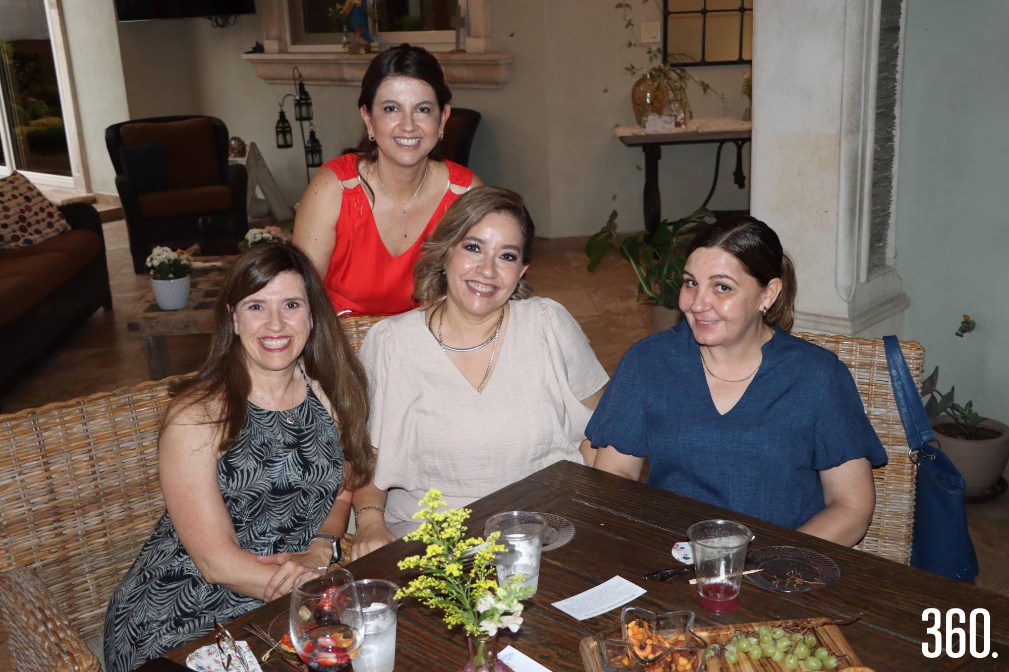 $!Gaby Castillo, Luly Fuentes, Laura Aguirre y Perita Villegas.