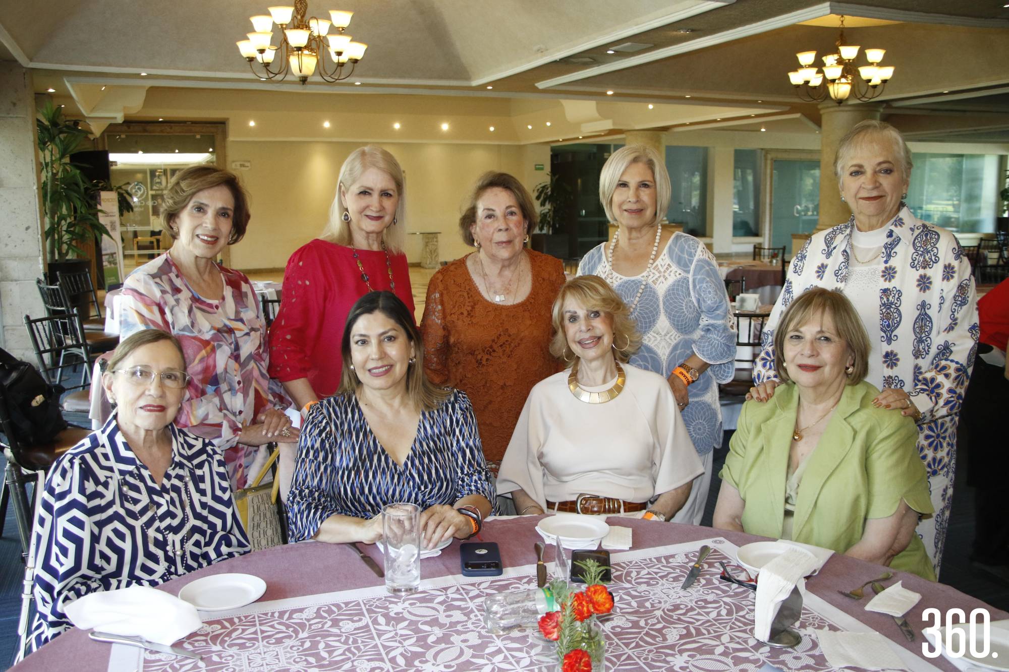 $!Tere con sus amigas.