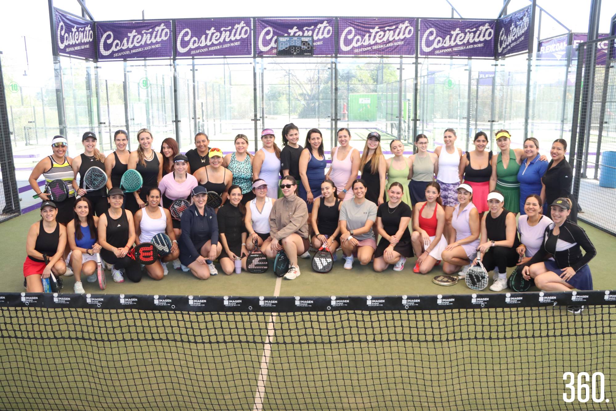 $!Cinthia con sus amigas.