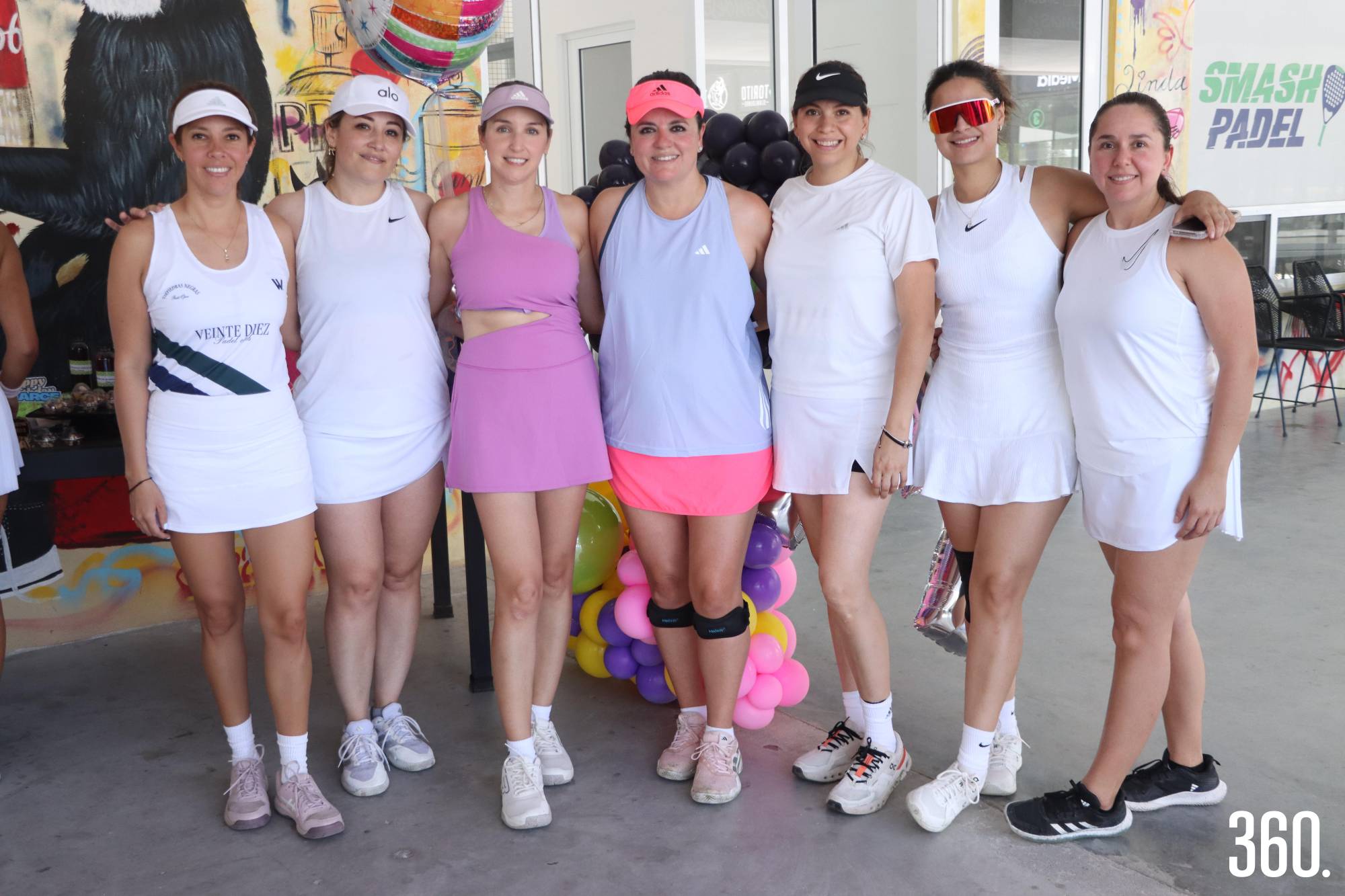 $!Marce y Katy con sus amigas de Monclova: Martha Cortés, Anna Marcela Camacho, Vero Barrera, Victoria Godoy y Cristina Araiza.