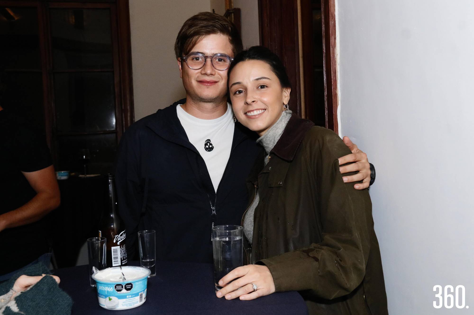 $!12 de diciembre del 2025 Revista 360._munizfra_ Hermanos Garza Fishburn Los hermanos Esteban y Garza Fishburn celebraron su cumpleaños en una gran fiesta efectuada en el edificio Antonio Dávila Ramos del Centro Histórico de Saltillo. Los hermanos Garza Fishburn Esteban y Salvador festejaron su cumpleaños dando la bienvenida a sus invitados en el tercer piso del edificio Antonio Dávila Ramos, la noche del viernes 12 de diciembre. Acompañaron al cumpleañero sus padres Rita Fishburn Olsen y José Manuel Garza, sus hermanos Emanuel y Rita Elena Garza Fishburn, amigos y familiares quiénes al llegar los felicitaban y les entregaban un obsequio. Una gran noche de convivencia con cada uno de los invitados quiénes disfrutaron de tres grupos que amenizaron el festejó además de disfrutaron de una deliciosa cena árabe y de un mixólogo que preparó diversas y deliciosas bebidas. TEXTO Y FOTOS: Francisco Muñiz. PIES DE FOTOS_FOLDER_12 Viernes_Hermanos Garza Fishburn 700f aaa. Esteban y Salvador Garza Fishburn celebraron su respectivo cumpleaños acompañados por sus familiares y amigos. 702f aaa. Rita Fishburn Olsen acompañada por Esteban y Emanuel Garza Fishburn, Ana Celia Aguirre, Ángela Garza, Salvador y Rita Elena Garza Fishburn. 703f aaa. José Manuel Garza con sus hijos Emanuel, Esteban, y Rita Elena Garza Fishburn. 704f aaa. Emanuel Garza Fishburn, Eduardo Garza, José Manuel Garza, Esteban y Salvador Garza Fishburn acompañados por Arturo Reveles y Joel Martínez. 705f. 705f aaa. Emanuel, Esteban, Salvador y Rita Elena Garza Fishburn. 706f aaa. Salvador y Rita Elena Garza Fishburn. 707f aaa. Gabriel Ramos, Esteban Garza Fishburn y Armando Castilla Galindo. 708f aaa. Gabriel Ramos, Rita Elena Garza Fishburn y Luis Miguel Dorador. 709f aaa. Esteban Garza Fishburn y Luisa Fernanda Guerra Castilla. 710f. Kena Bustillos, Rita Elena Garza Fishburn, Aracely Peña, Gabriela Möeller y Carolina Santana. 711f. Laurent Panis, José Manuel Garza y Luis Miguel Dorador. 712f. Rogelio Echavarría y Camila Fuentes. 713f. Maribel Fantini y Joel Martínez. 714f. Honorio Peñazul, Eduardo Garza y Arturo Reveles. 715f. René Martínez, Osvaldo Fuentes y Omar Flores. 716f. Diana Lugo, Alfonso Ballesteros y Edgar López. 717f. Gabriela, Priscila Orta y Jesús de la Mora. 718f. Alejandro Bazaldúa y Norma Martínez. 719f. Emanuel Garza Fishburn, Alejandro Bazaldúa y . 720f. Deyanira Tarno y Gabriela Möeller. 721f. Aracely Peñaloz, Carolina Santana y Maribel Fantini. 722f. Víctor Oropeza, Perla Rodríguez y Emanuel Alcántara. 723f. Edmundo Nuncio y Alejandro Bazaldúa. 724f. Verónica, Karen y Dalia Oropeza. 725f. Esteban recibió la felicitación de parte de Jorge Martínez. 726f. Laurent Panis y Kena Bustillo. 727f aaa. Angela y Emanuel Garza acompañados por Ana Celia Aguirre. 728f. Rodolfo Garza, Roberto Cantú, Antonio Durón y Omar Pineda. 729f. Salvador Álvarez y Haedy Contreras. 730f. Gerardo Ruis Smith y Fernanda Arreola. 731f. Alejandro Cárdenas, Eugenia Panis, Ary Olguín, Emanuel Esteban y Angéla Garza Aguirre. 732f. Rossana Martínez y Alán Escobedo. 733f. Chente Tapia, Alejandro Arizpe, Juan Valdés y Roberto Rojas. 734f aaa. Fabio Gentiloni Arizpe, Esteban Garza Fishburn y Marifer Pérez. 735f. Diego Rocha y Héctor Vargas. 736f. Luis Fernanda Guerra Castilla y Valeria Flores. 737f. Esteban Garza Fishburn y Luis Fernanda Guerra Castilla. 738f aaa. Sebastián Arizpe y Luisa Fernanda Guerra Castilla. 739f aaa. Ana Salas, Nacho Valdés y Deyanira Tarno. 740f. Salomón Abedrop y Eduardo Garza. 741f. Chente Tapia, Mariza de la Rosa y Esteban Garza Fishburn. 742f aaa. Claudia Prado y Carolina Santana. 743f aaa. Sergio y Mariana Pedraza. 744f aaa. Angélica Maldonado y Emiliano Sánchez. 745f aaa. Honorio Peñazul, Joel Martínez, Eduardo Garza, Armando Castilla Galindo y Arturo Reveles.